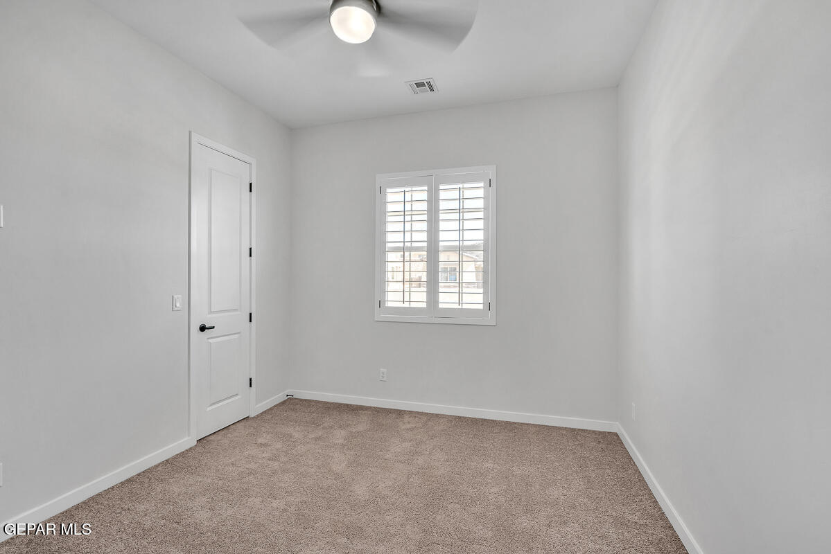 248 Emerald Storm Place Property Photo 5