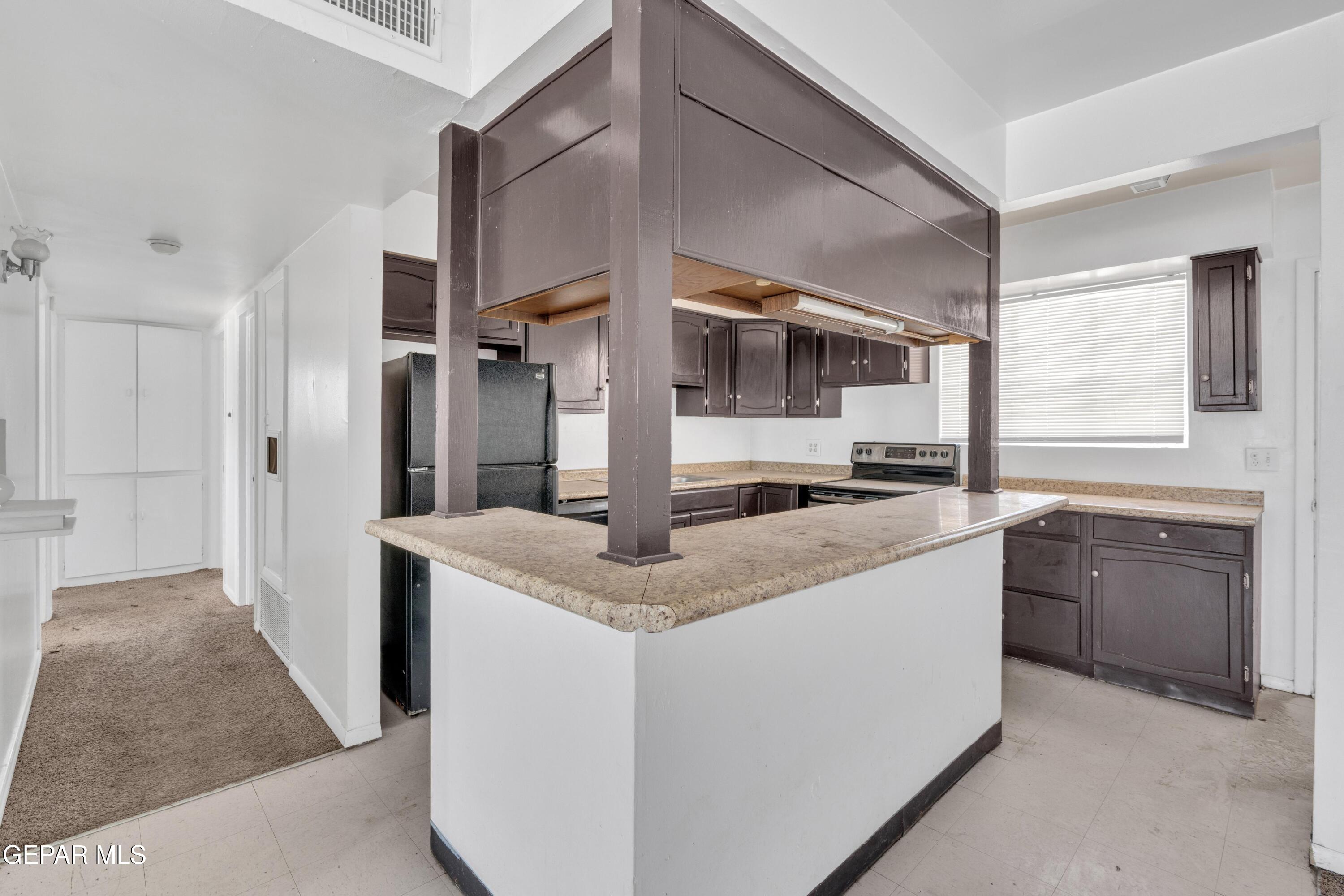 7605 Parkland Drive Property Photo 10