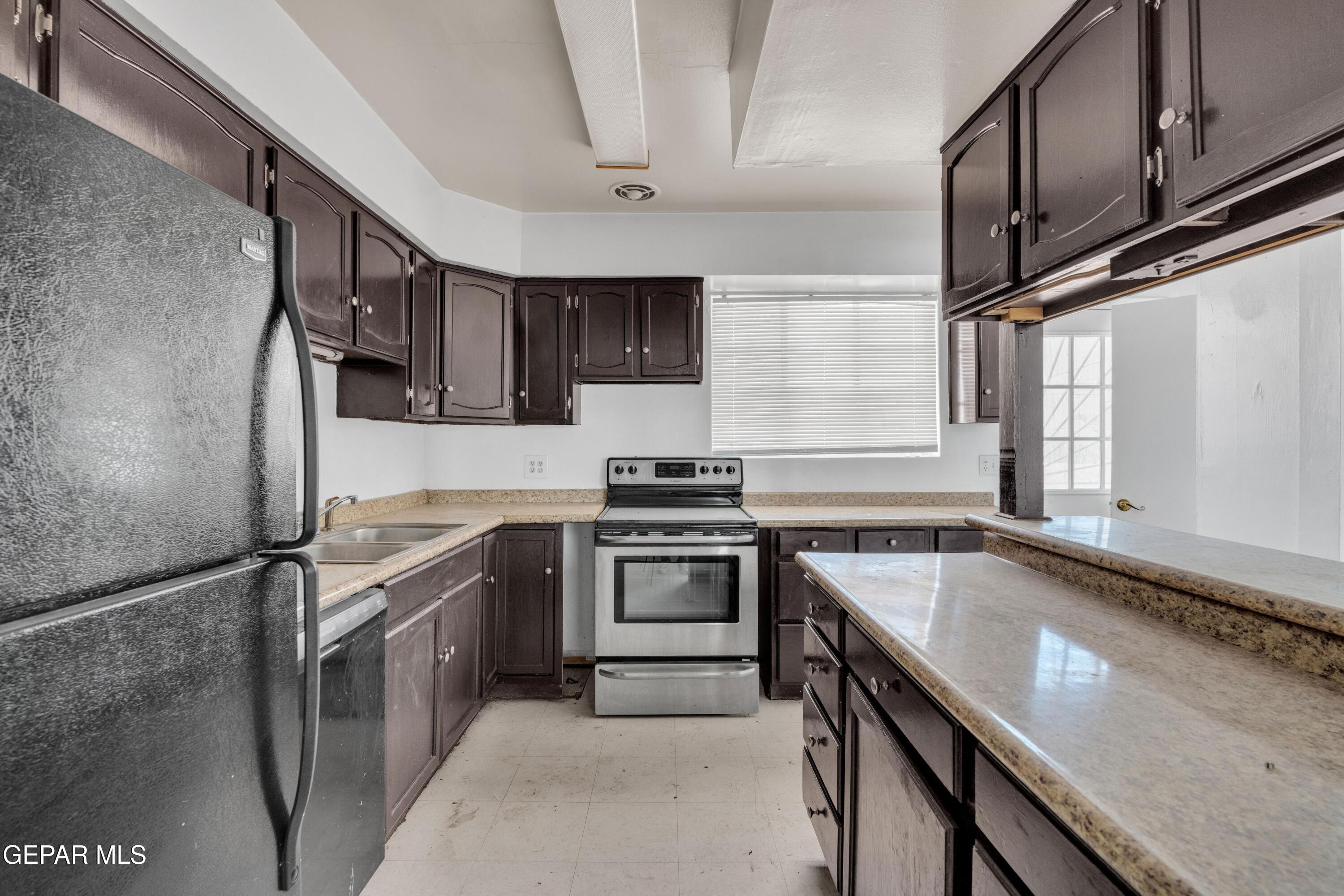 7605 Parkland Drive Property Photo 13