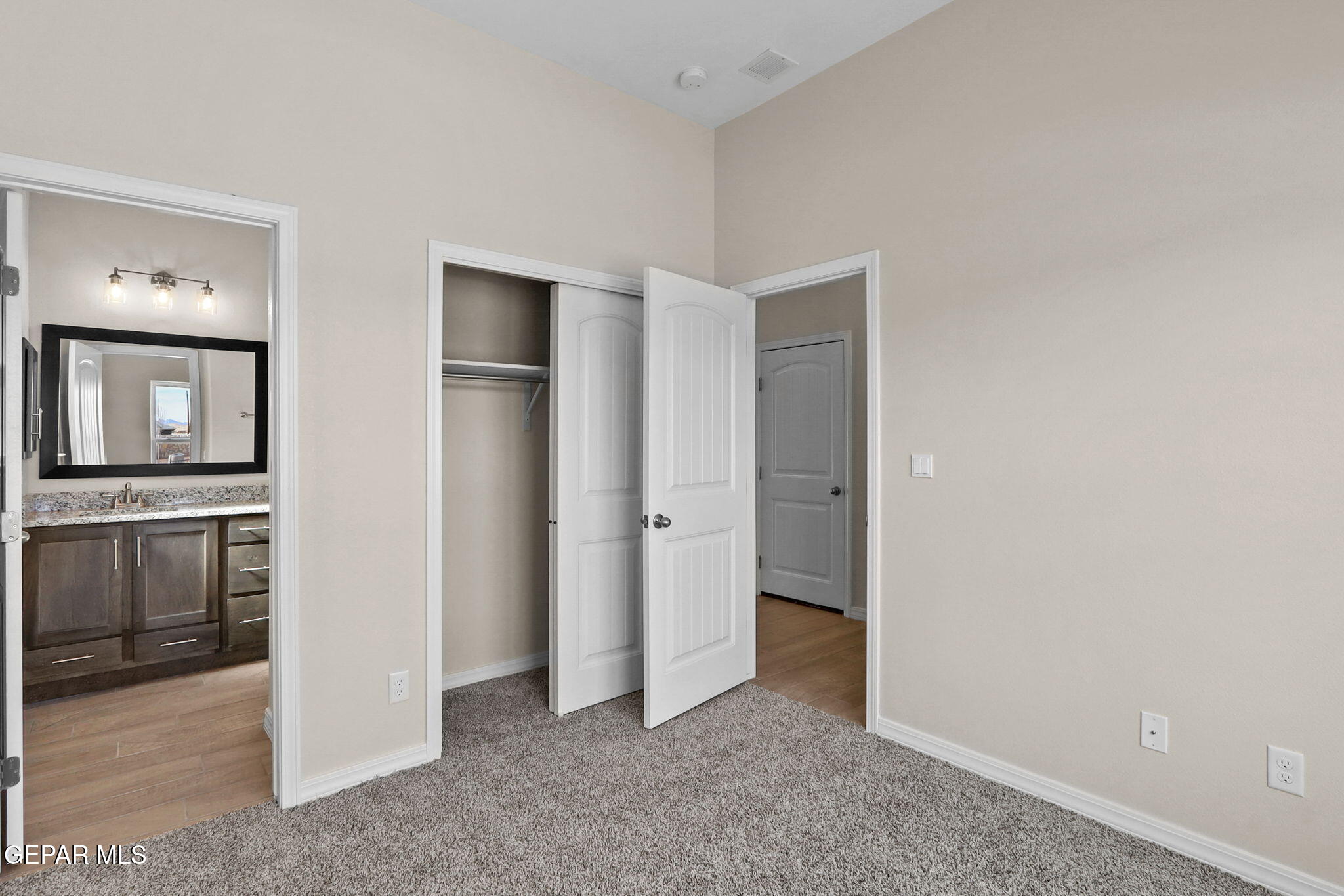 15324 Conviction Avenue Property Photo 6
