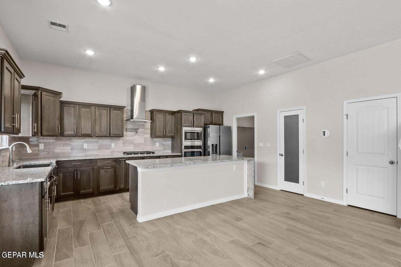 15312 Conviction Avenue Property Photo 14