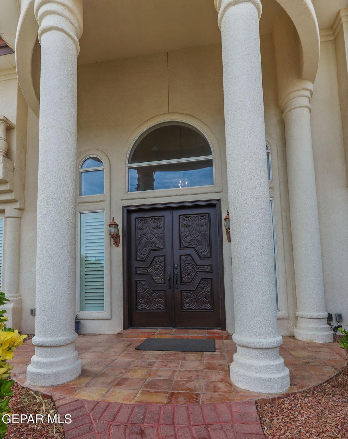 6528 Calle Placido Drive Property Photo 2