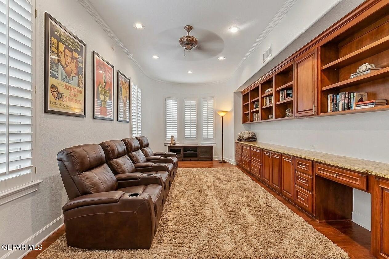 6528 Calle Placido Drive Property Photo 6