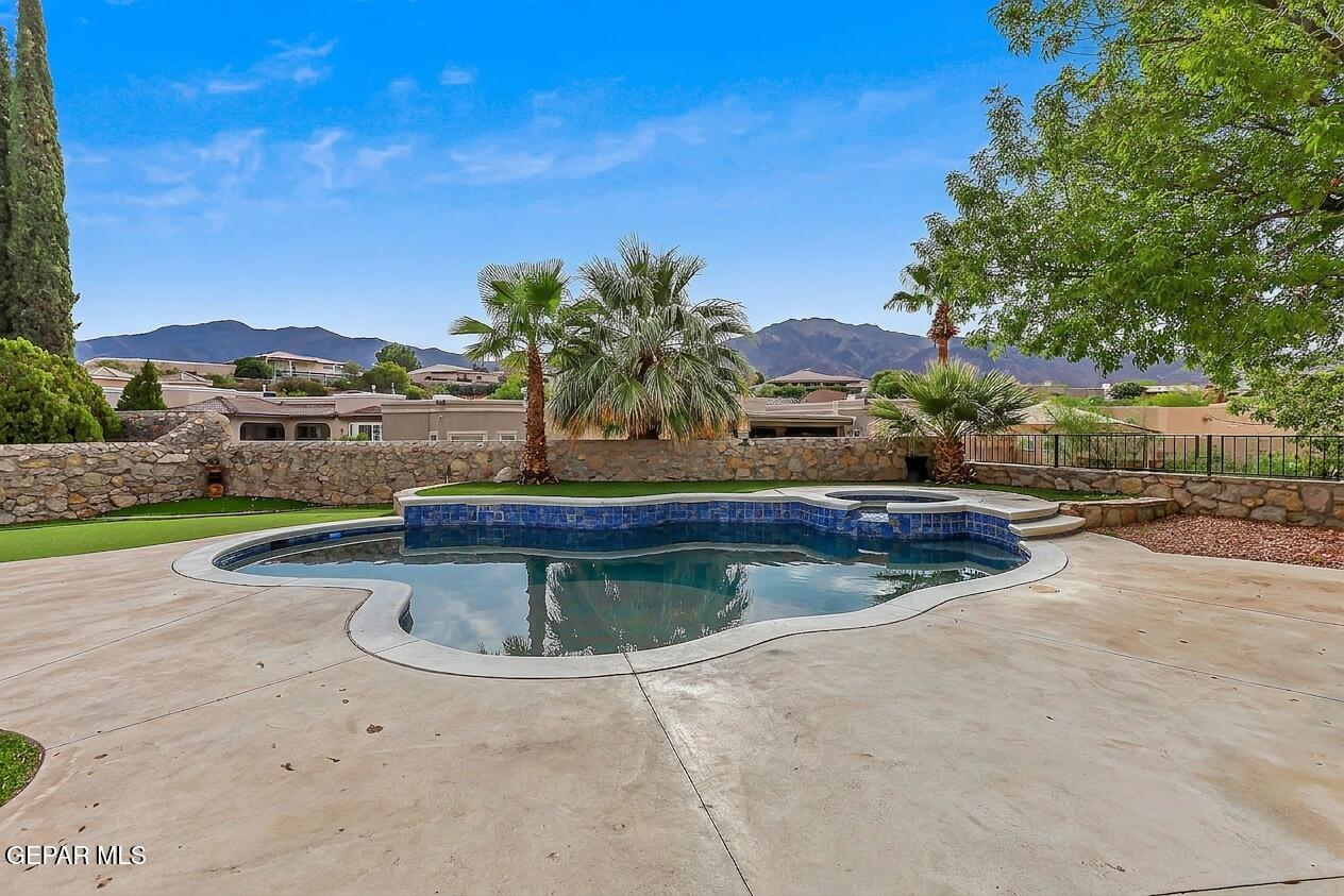 6528 Calle Placido Drive Property Photo 69
