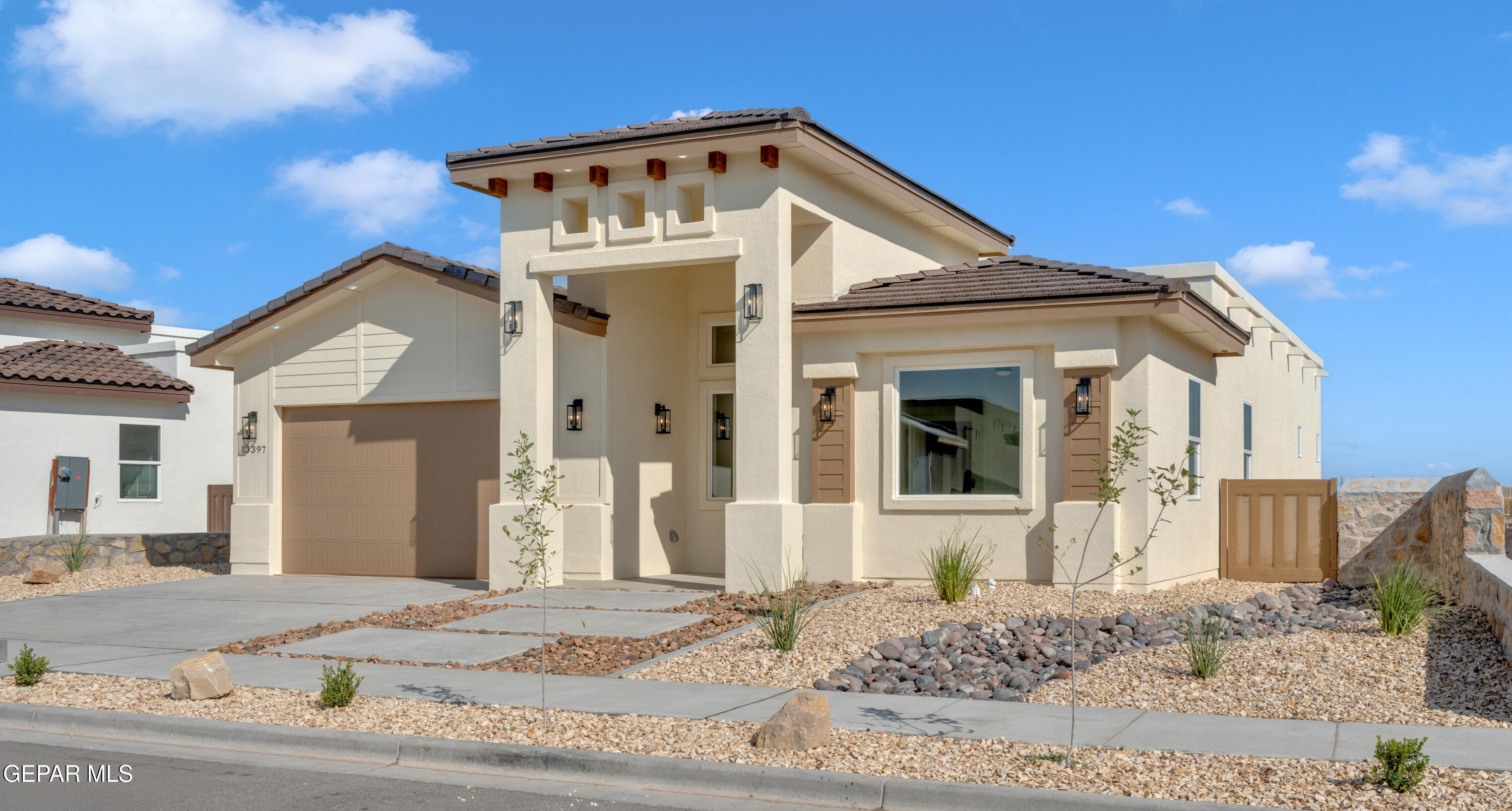 13397 Emerald Pearl Drive Property Photo 3