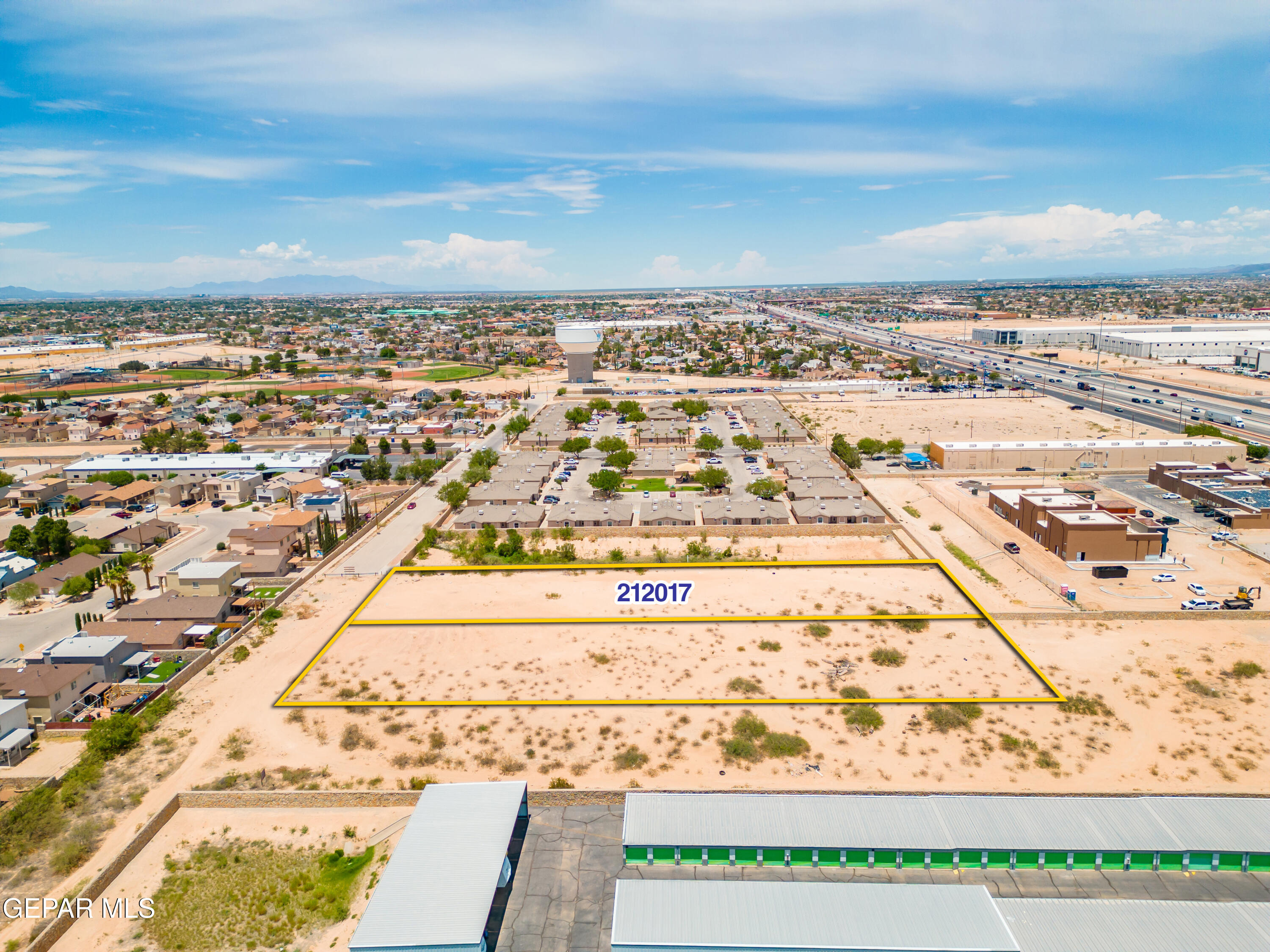 Pn212017 Bob Hope Drive Property Photo 4