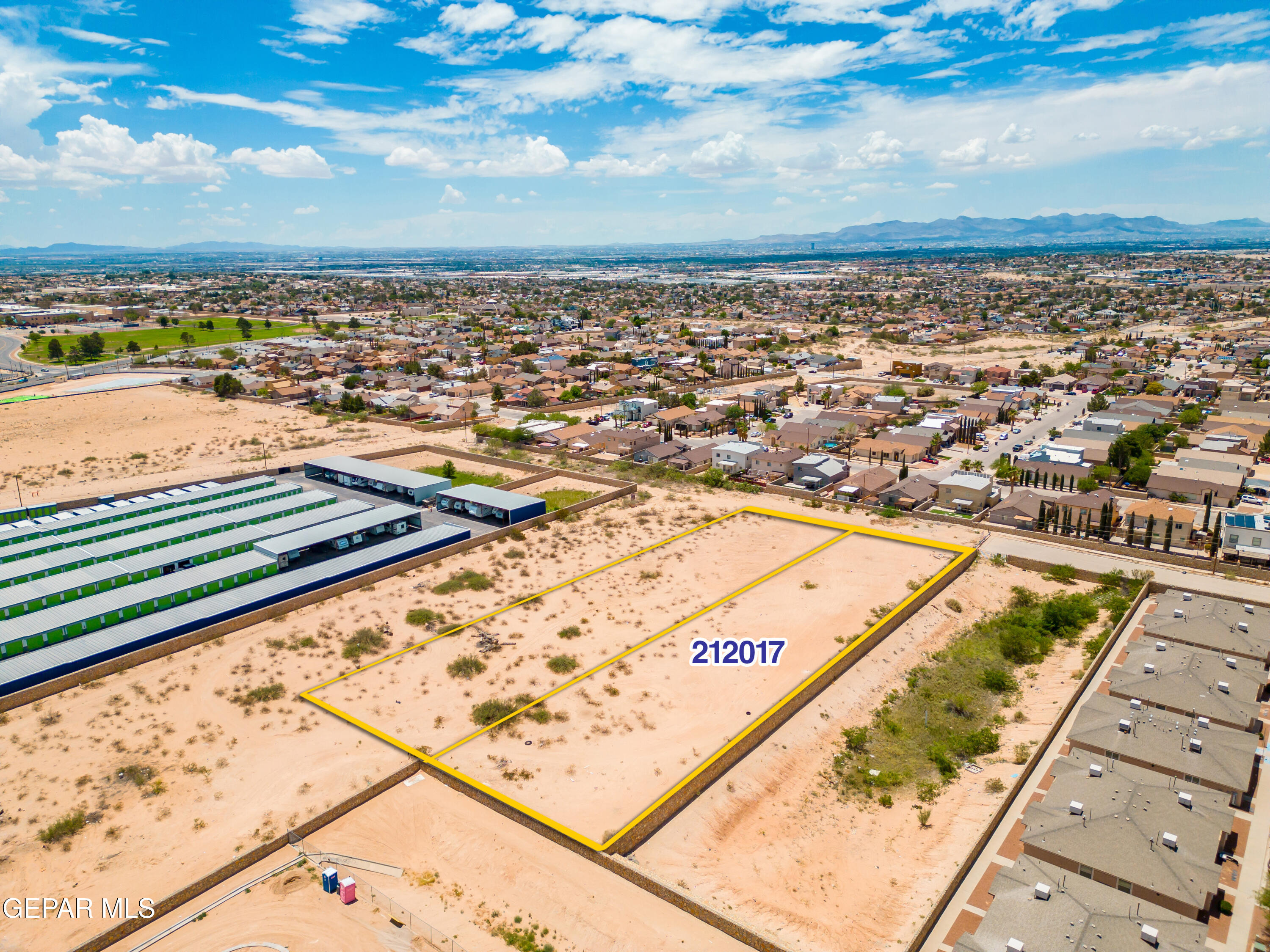Pn212017 Bob Hope Drive Property Photo 6