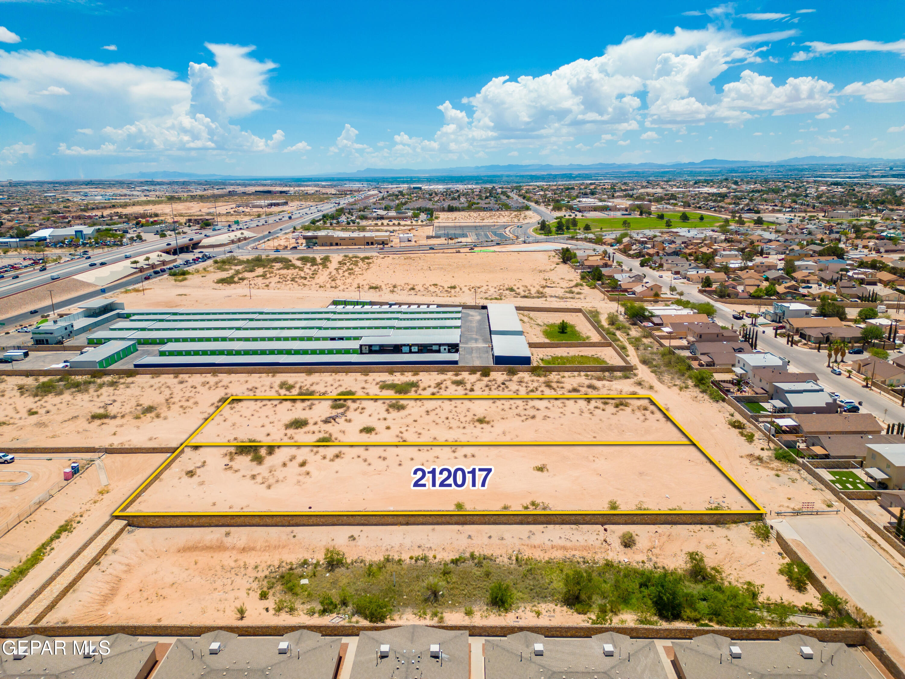 Pn212017 Bob Hope Drive Property Photo 7