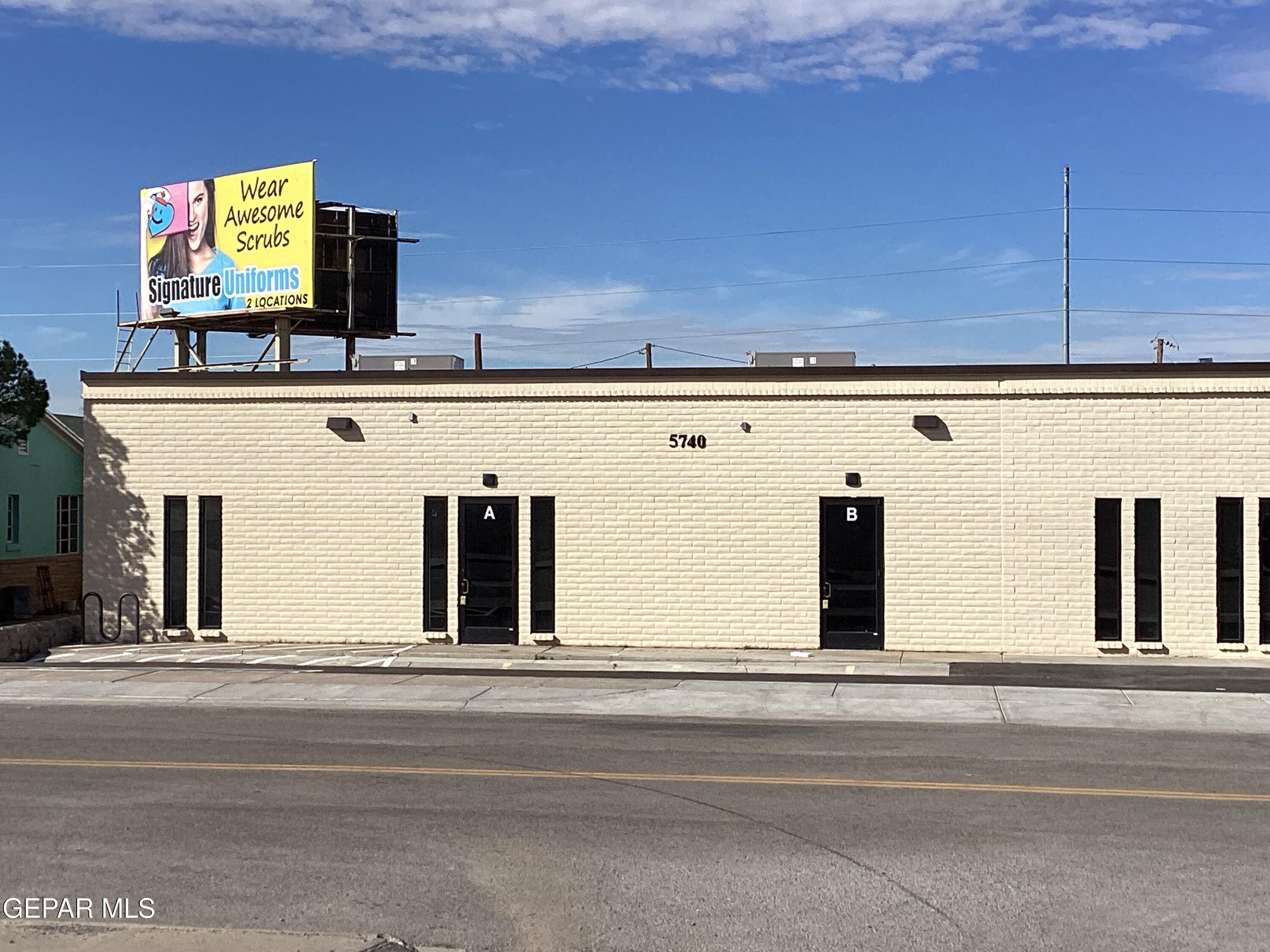 5740 Cleveland Avenue, B Property Photo 2