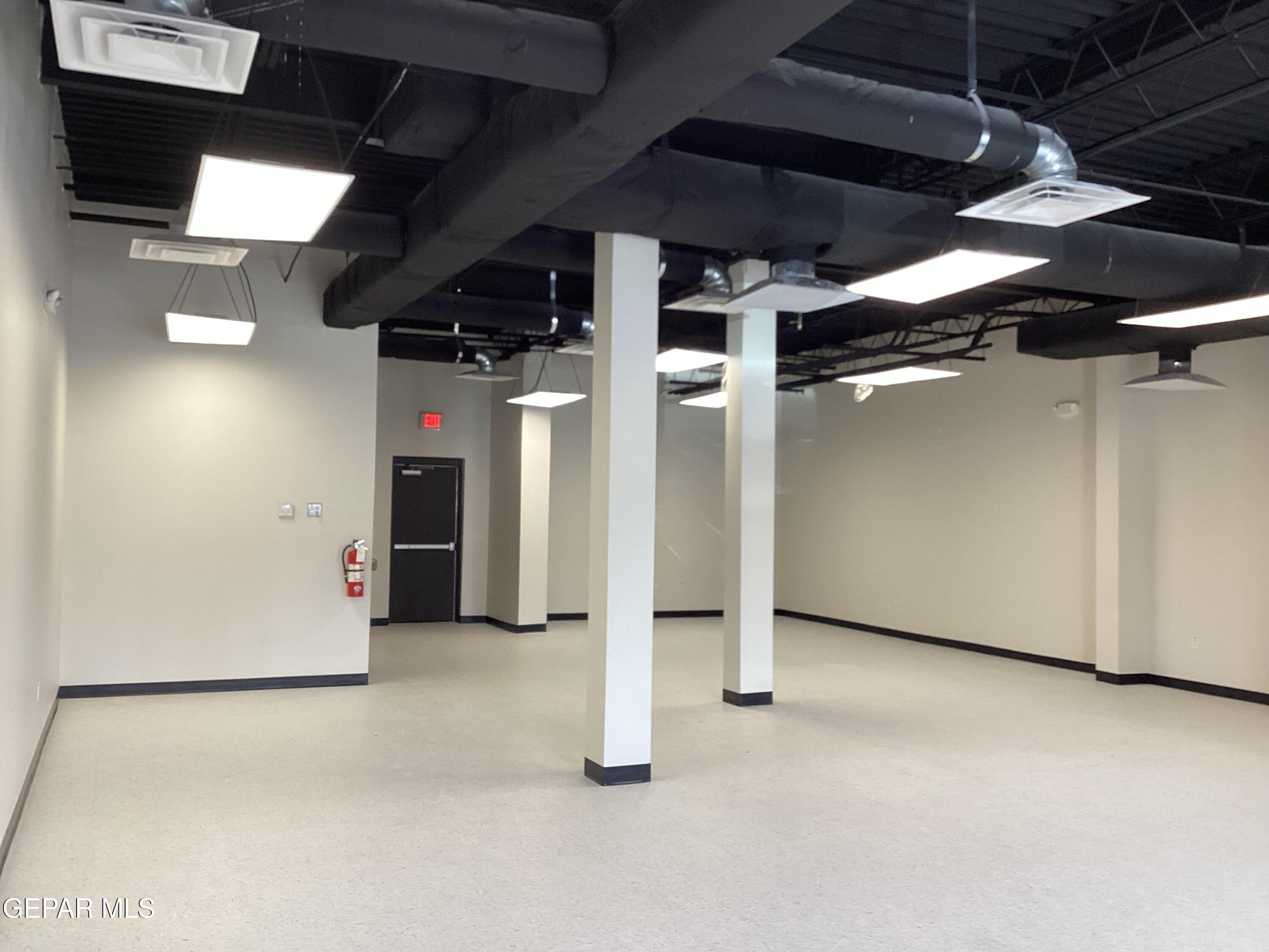 5740 Cleveland Avenue, B Property Photo 5