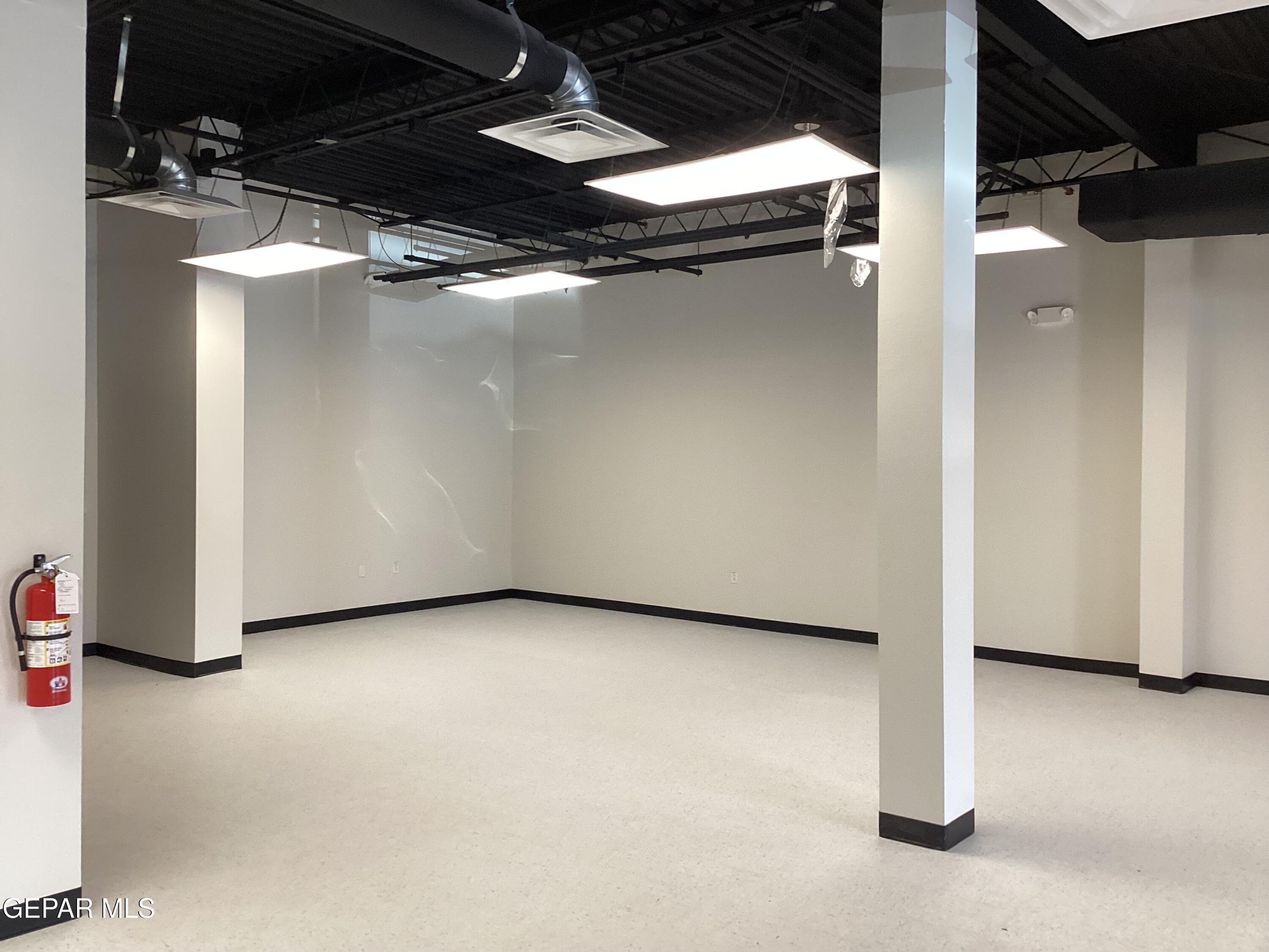 5740 Cleveland Avenue, B Property Photo 6