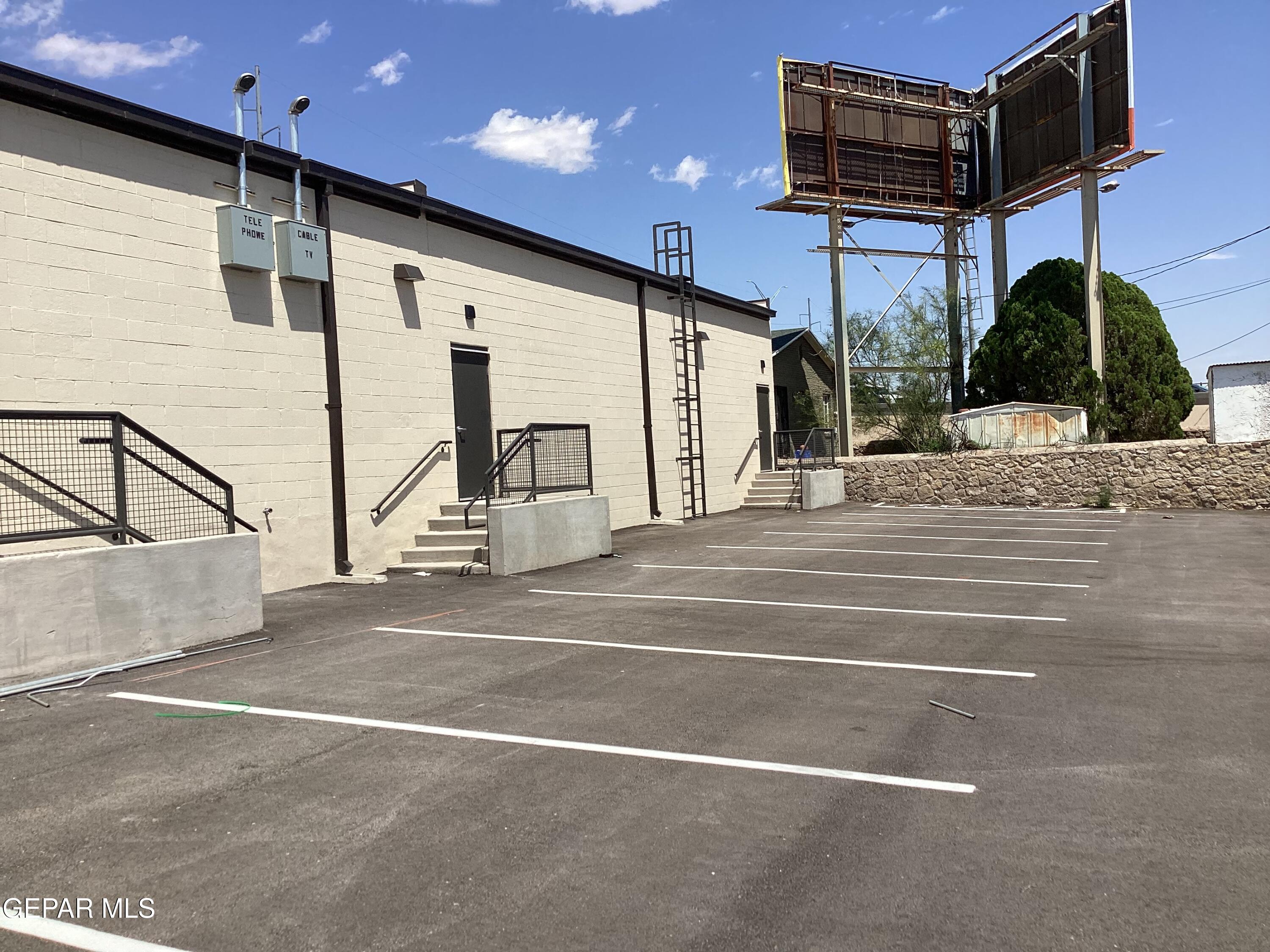 5740 Cleveland Avenue, B Property Photo 12