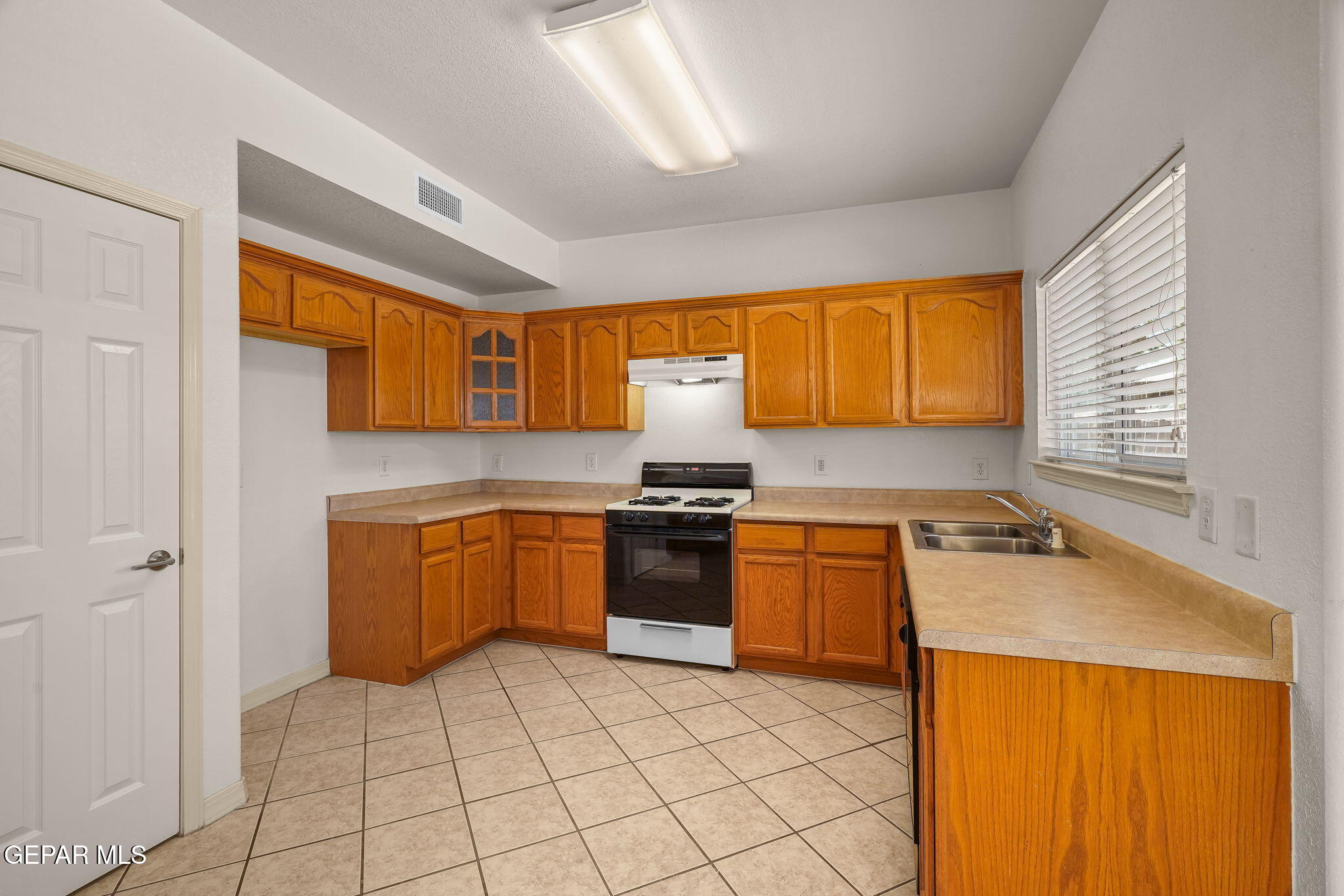 2313 Canopy Place Property Photo 15