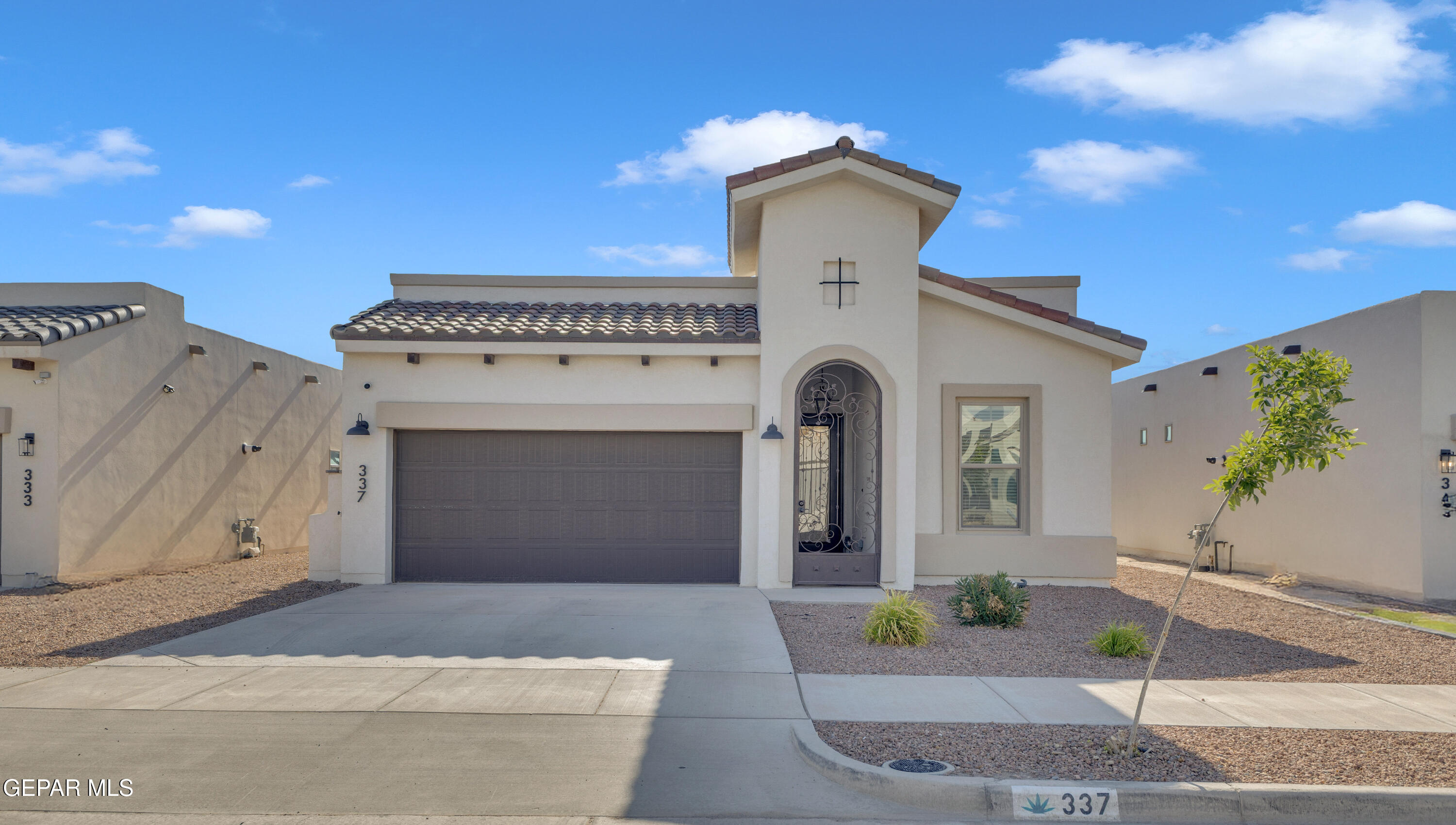 337 Hector Porras Drive Property Photo 1