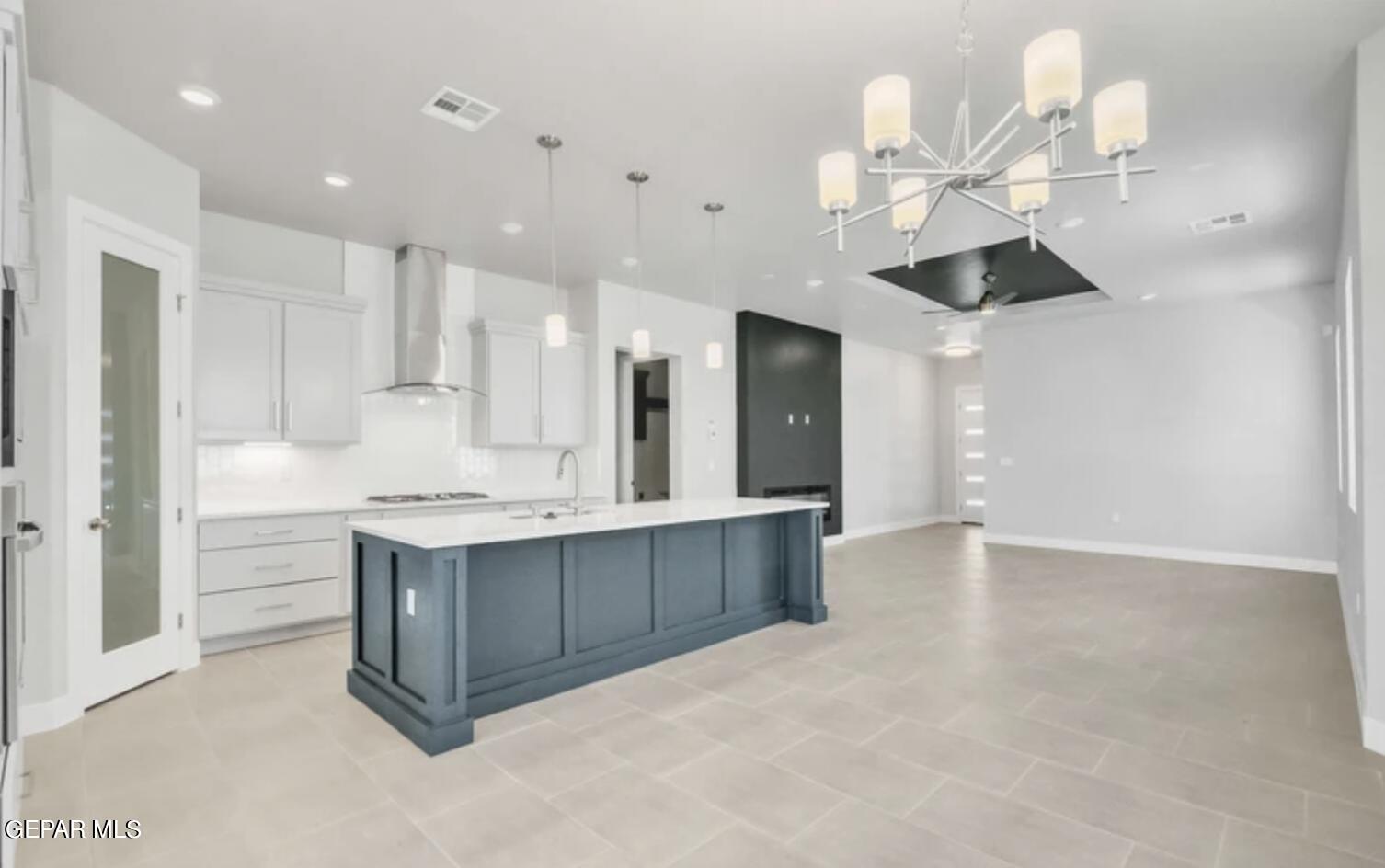 13344 Emerald Glass Drive Property Photo 3