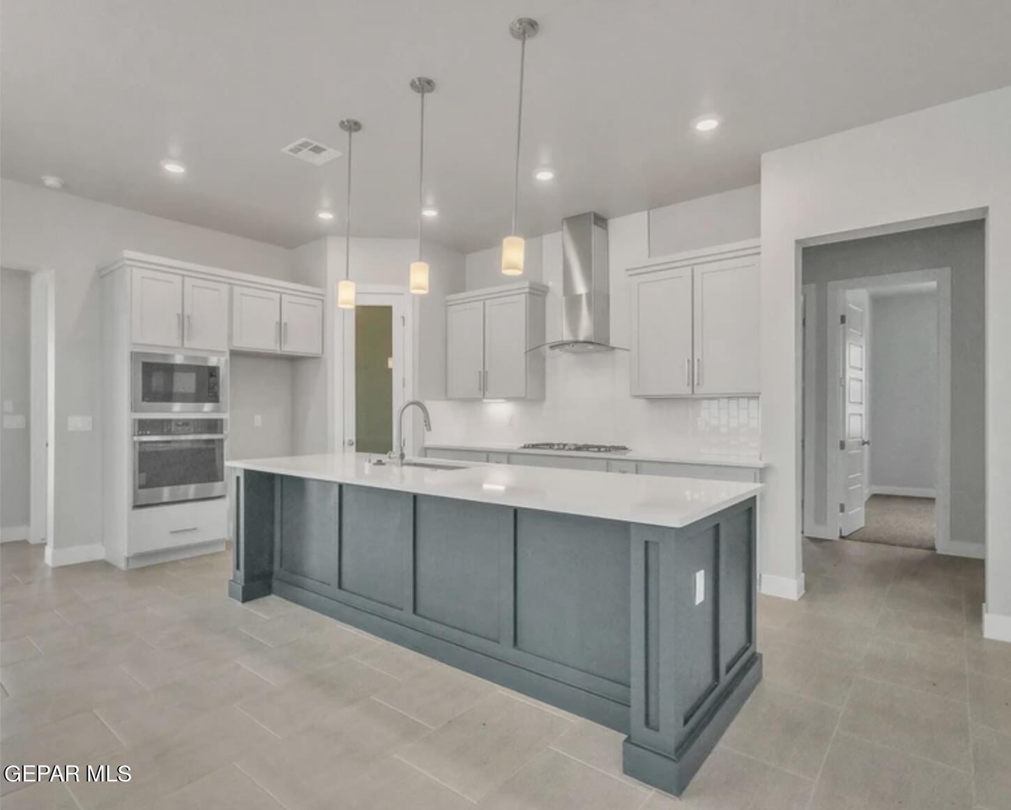 13344 Emerald Glass Drive Property Photo 6