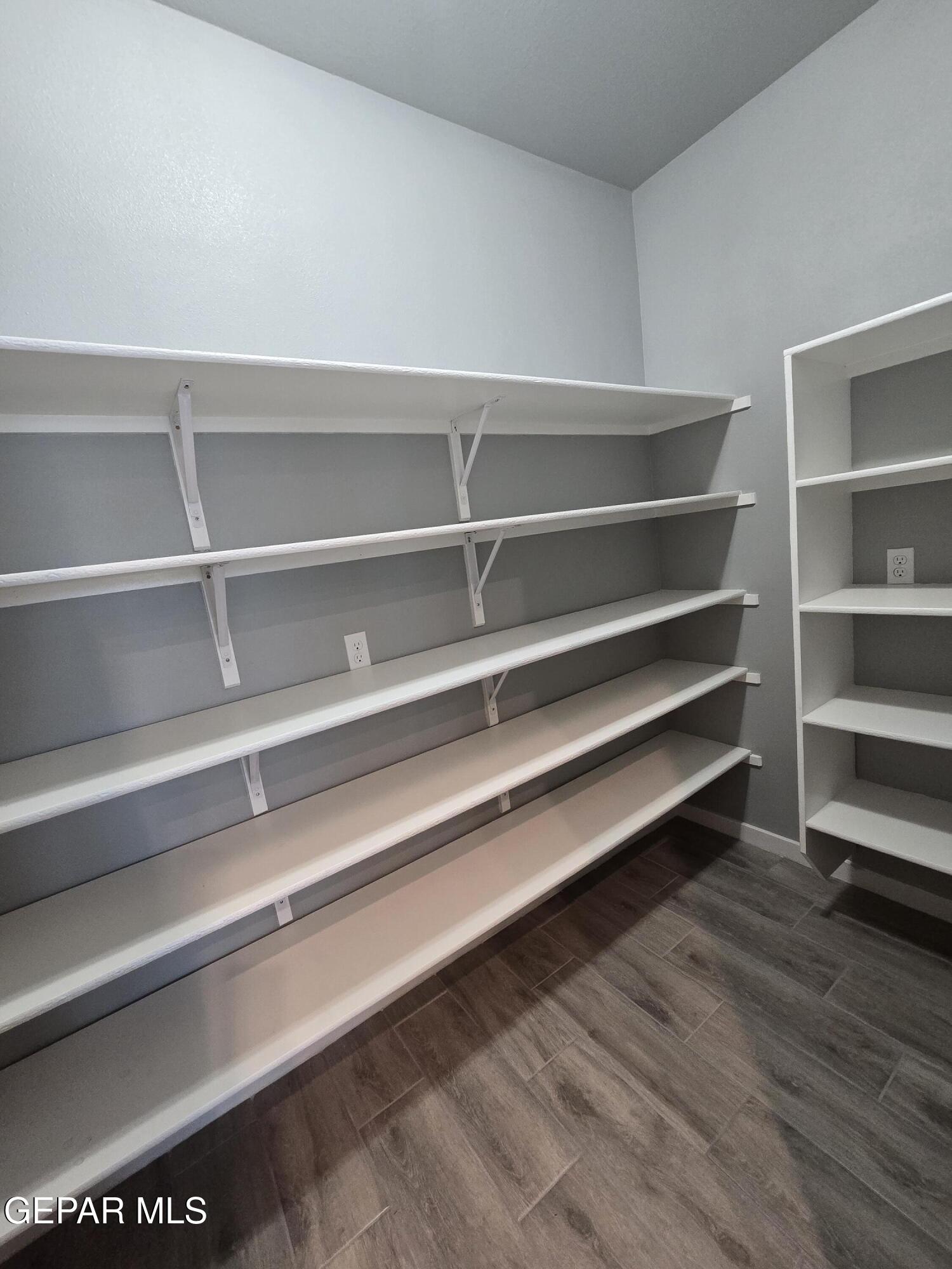 648 Danube Drive Property Photo 9