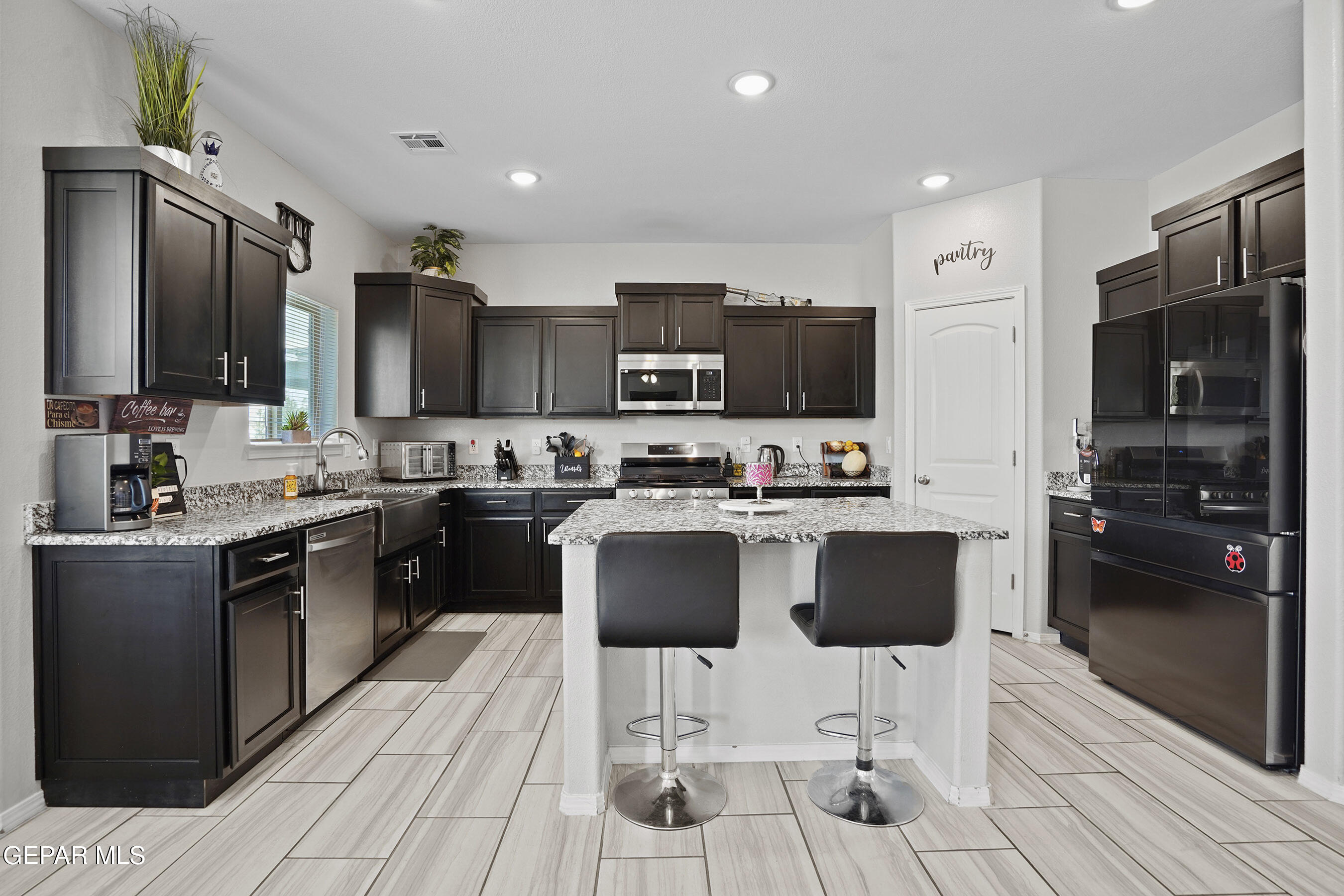 503 Dusk View Street Property Photo 12