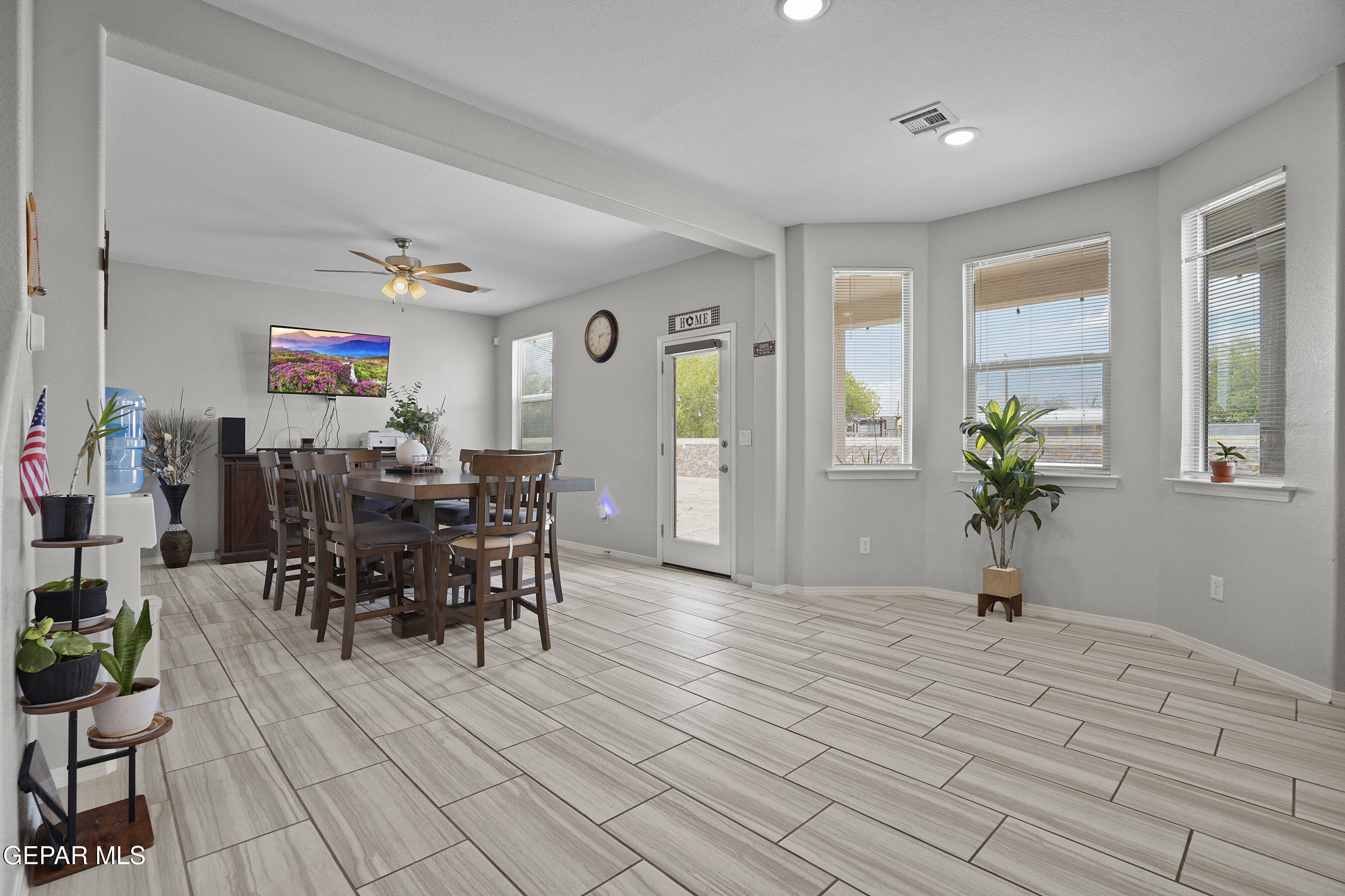 503 Dusk View Street Property Photo 15