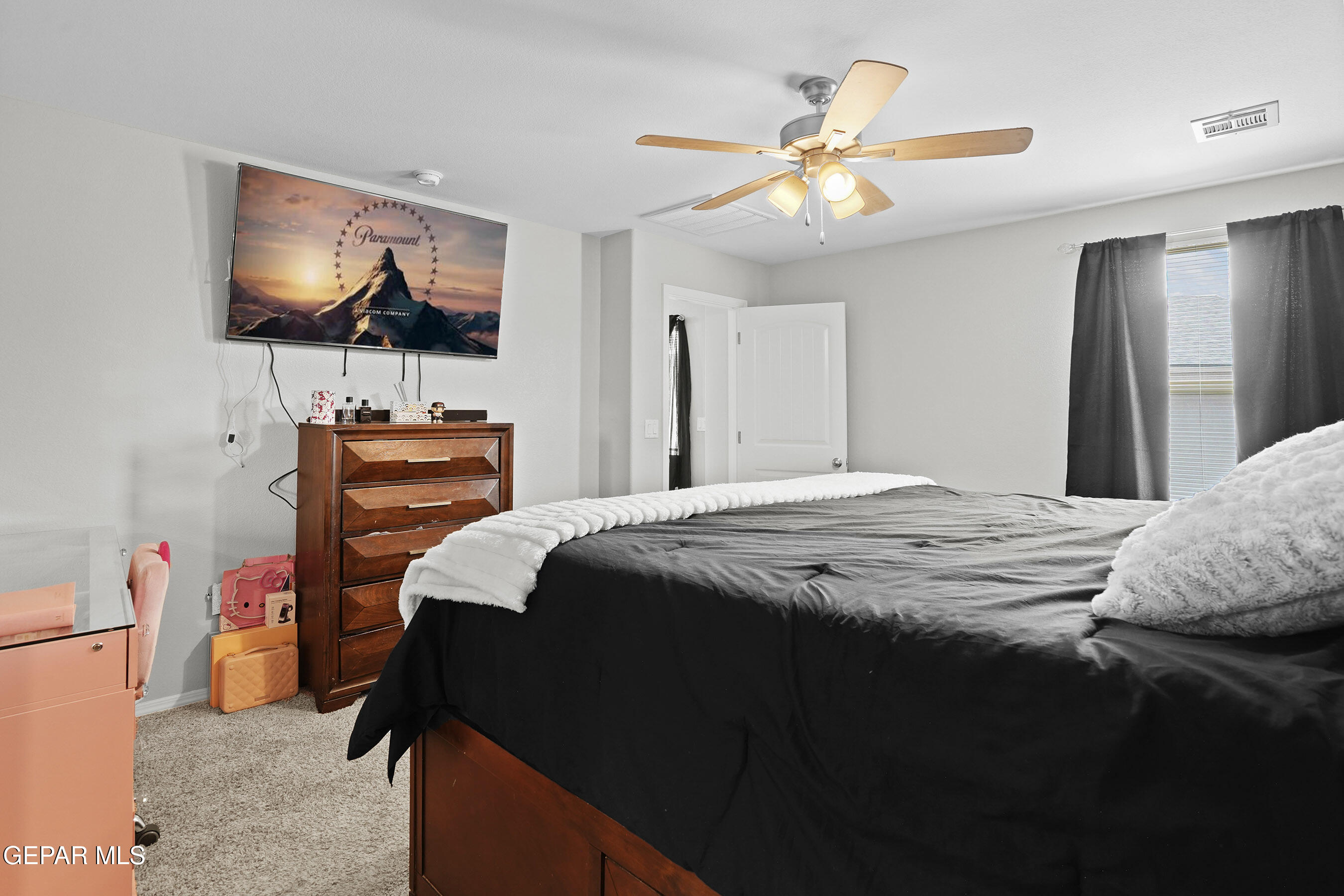 503 Dusk View Street Property Photo 18