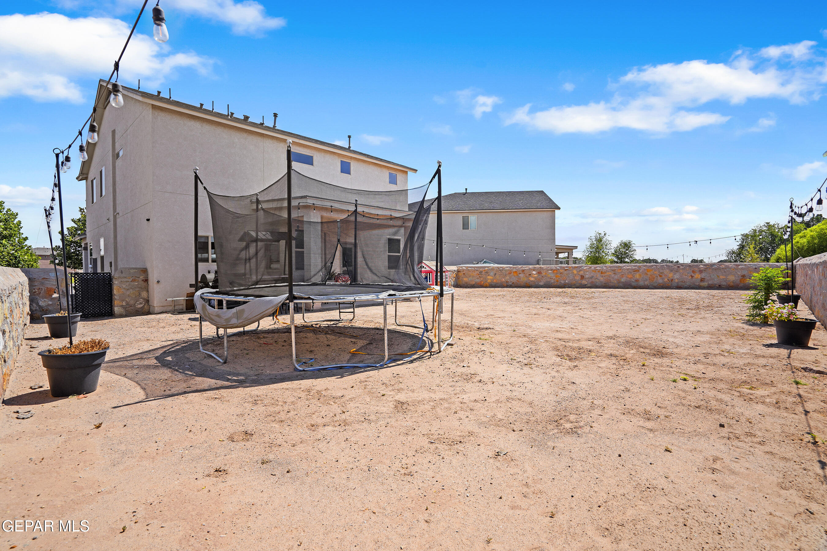 503 Dusk View Street Property Photo 31