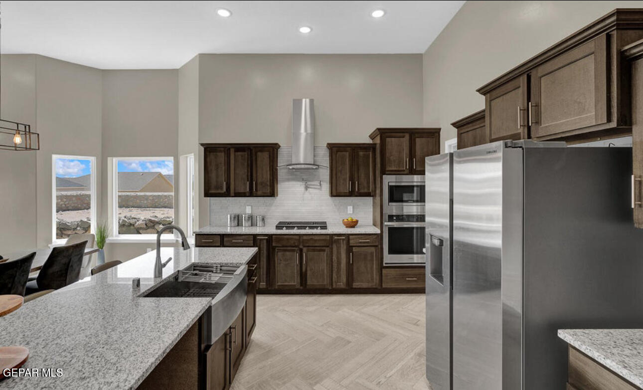 12422 Fill Ball Street Property Photo 4