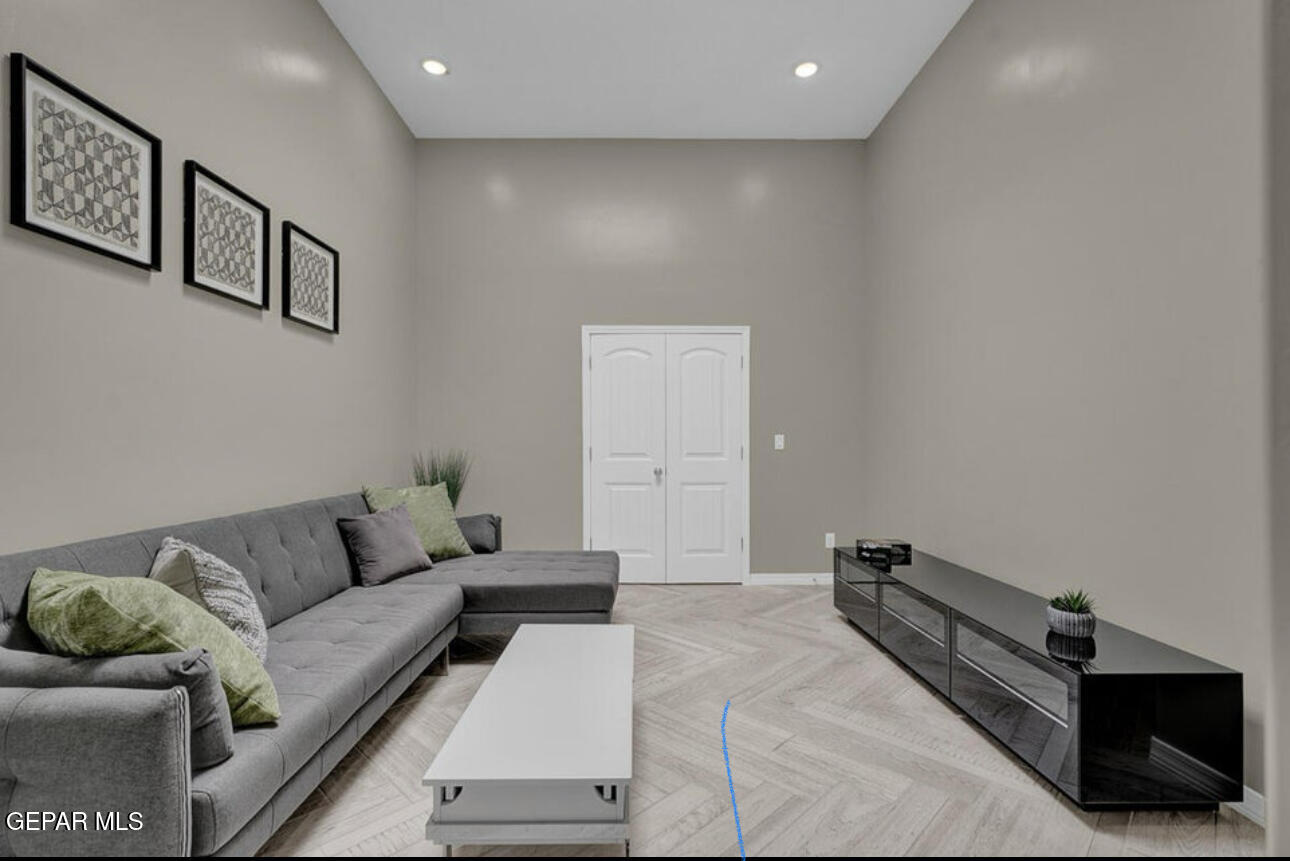 12422 Fill Ball Street Property Photo 24