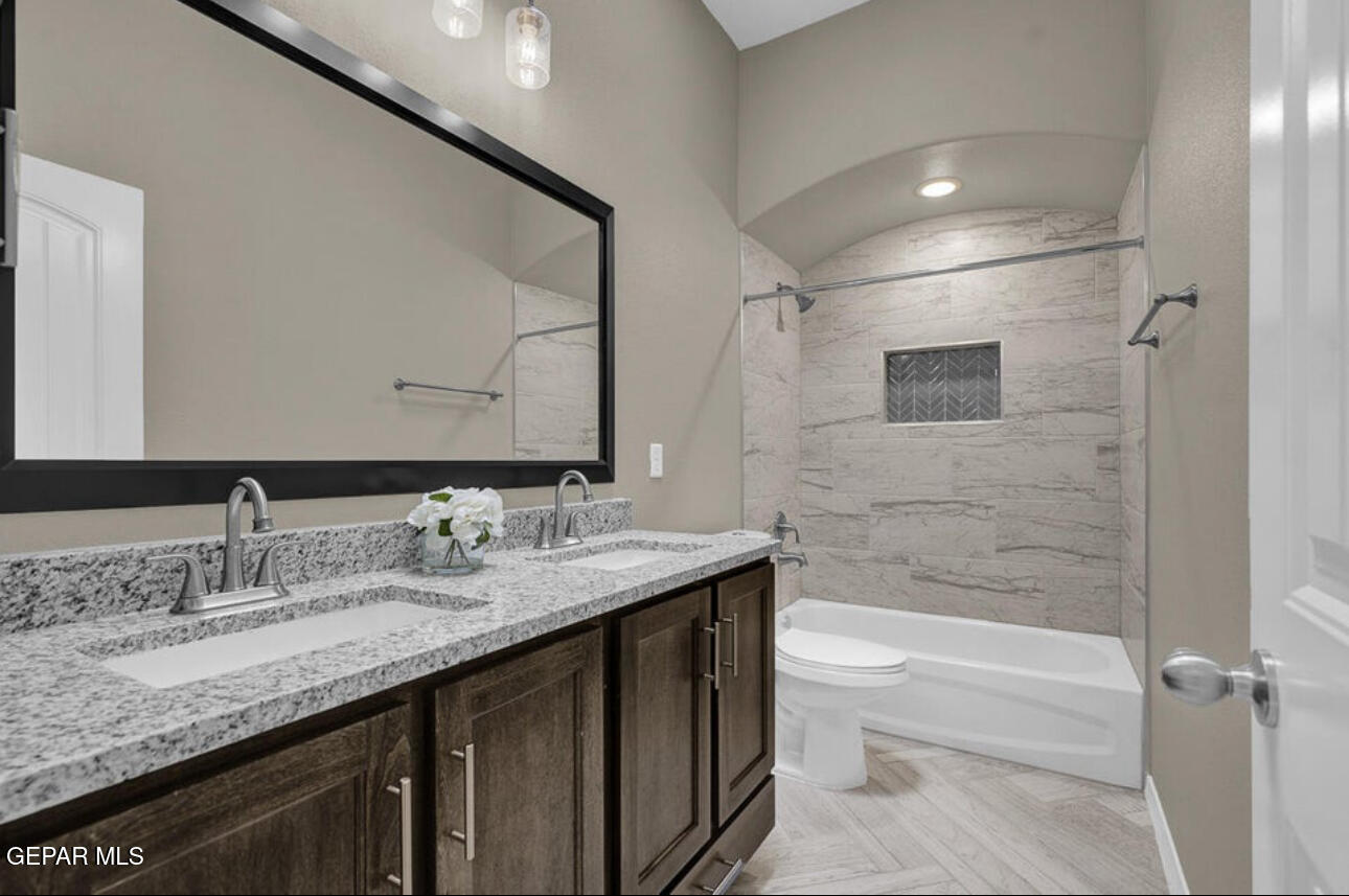 12422 Fill Ball Street Property Photo 27