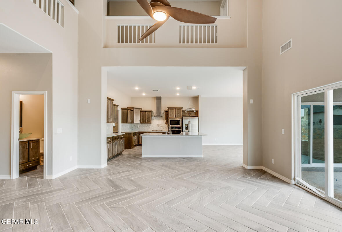 12432 Fill Ball Property Photo 6