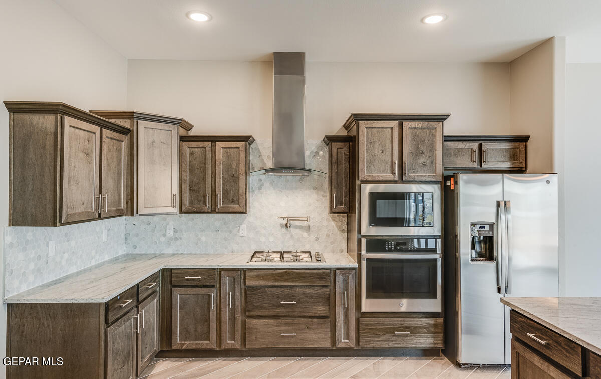 12432 Fill Ball Property Photo 10