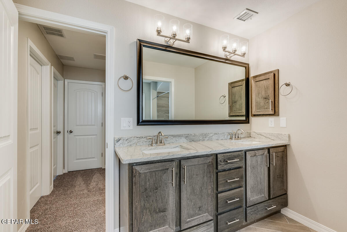 12432 Fill Ball Property Photo 22