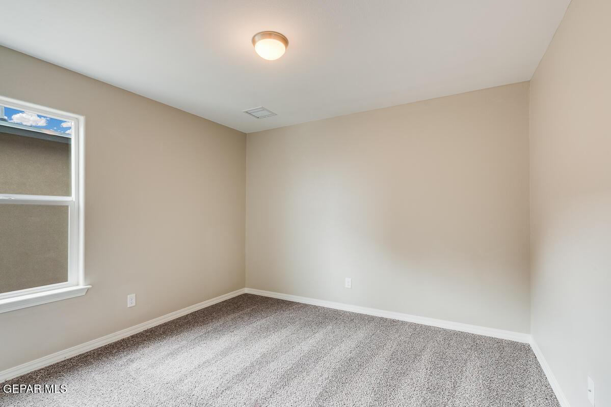 12432 Fill Ball Property Photo 27