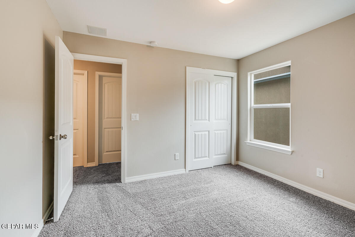 12432 Fill Ball Property Photo 28