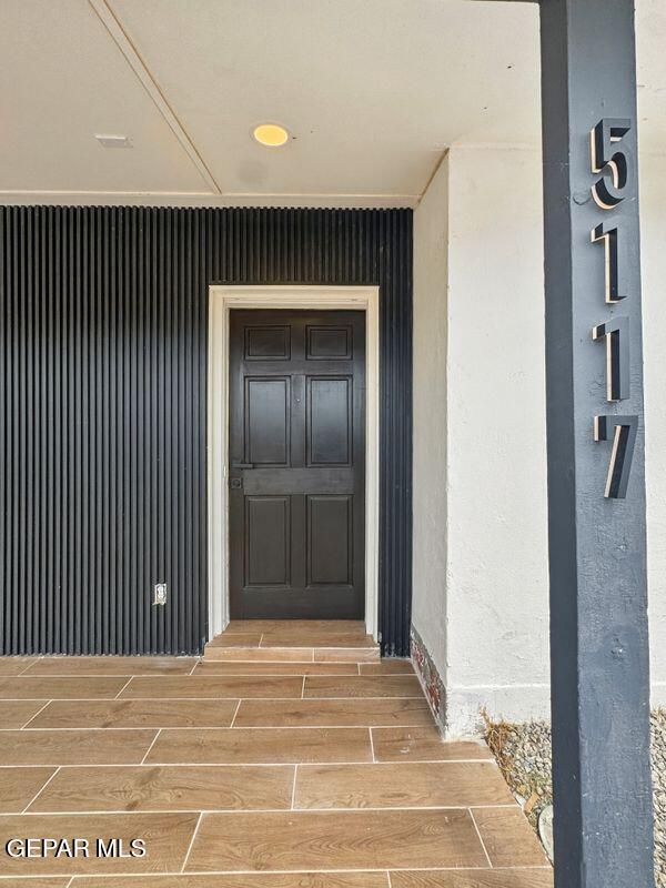 5117 Peacock Lane Property Photo 3