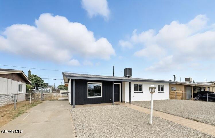 5117 Peacock Lane Property Photo 5