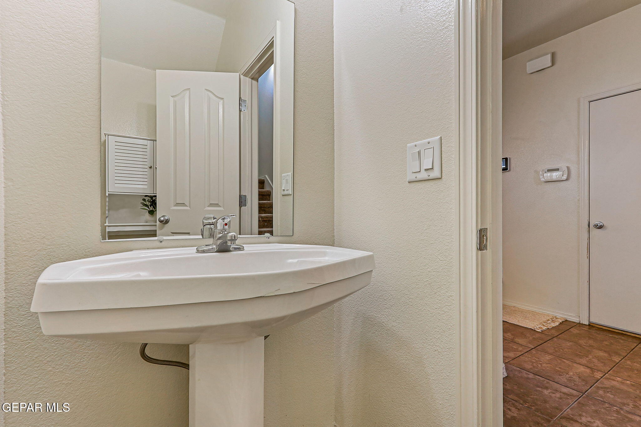 5040 Copper Ranch Avenue Property Photo 3