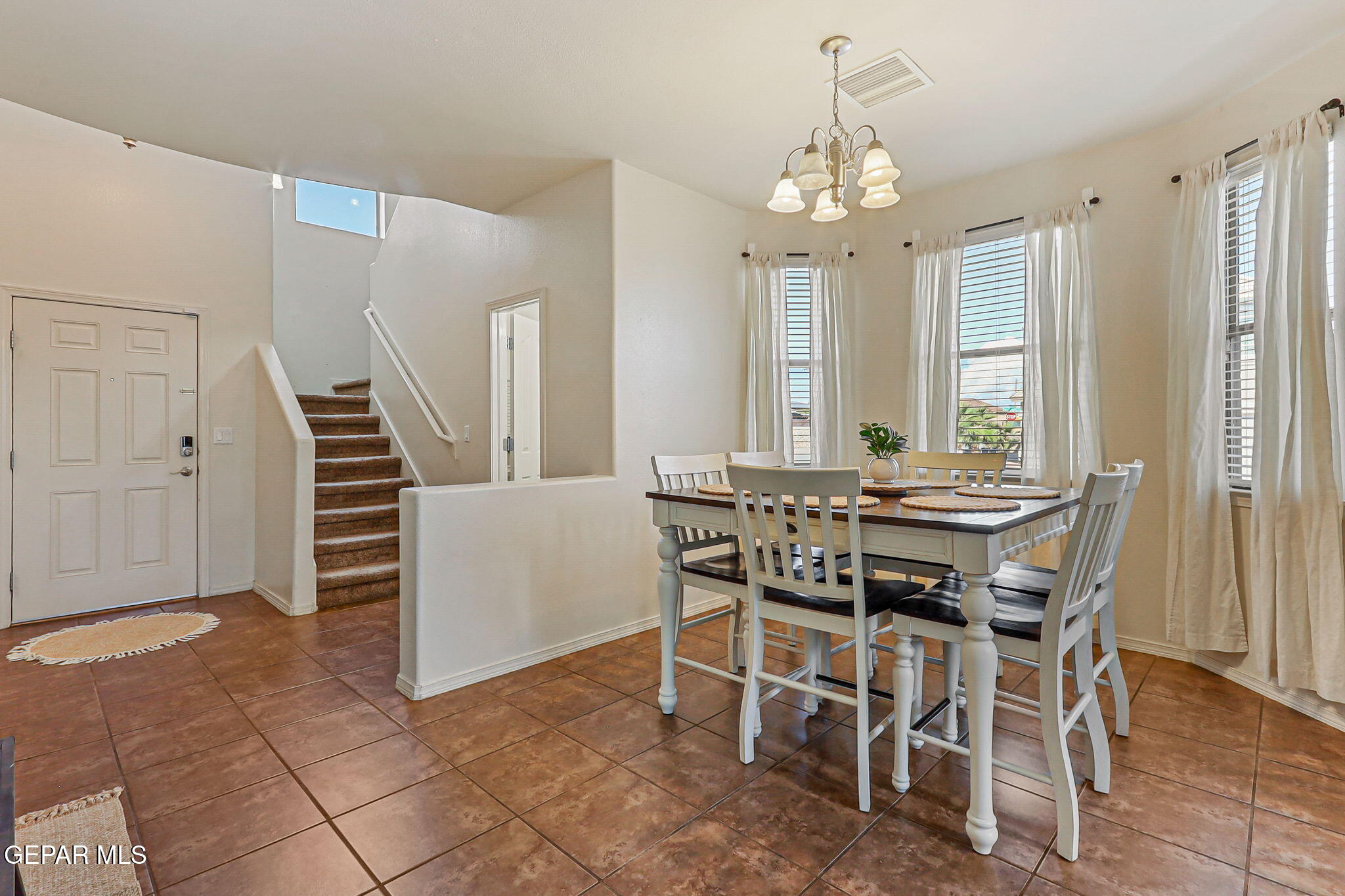 5040 Copper Ranch Avenue Property Photo 5