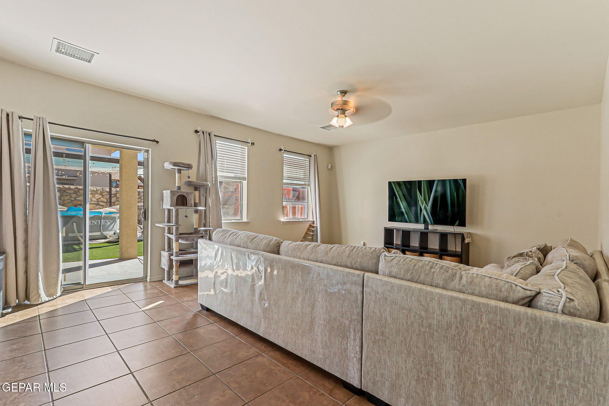 5040 Copper Ranch Avenue Property Photo 8