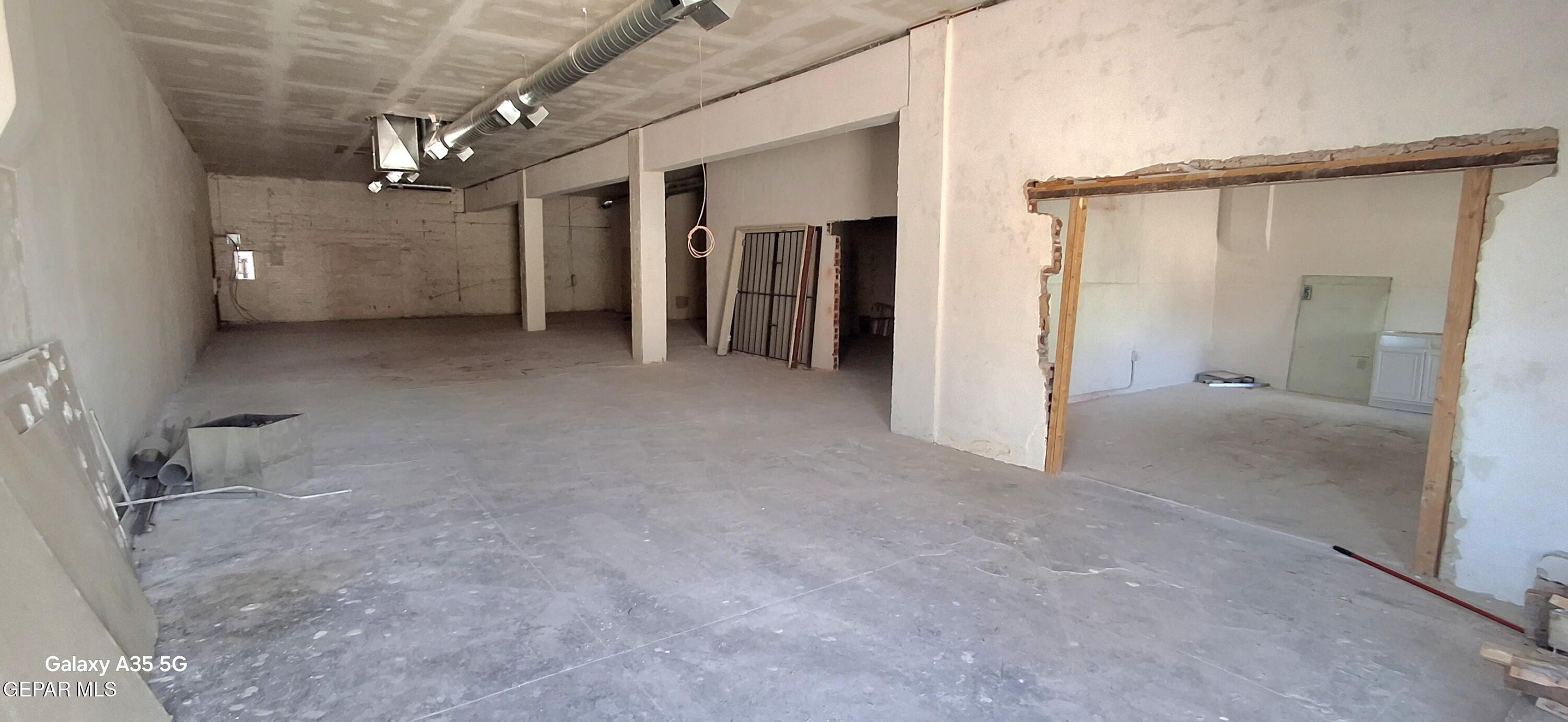 1018 E Yandell Drive Property Photo 1