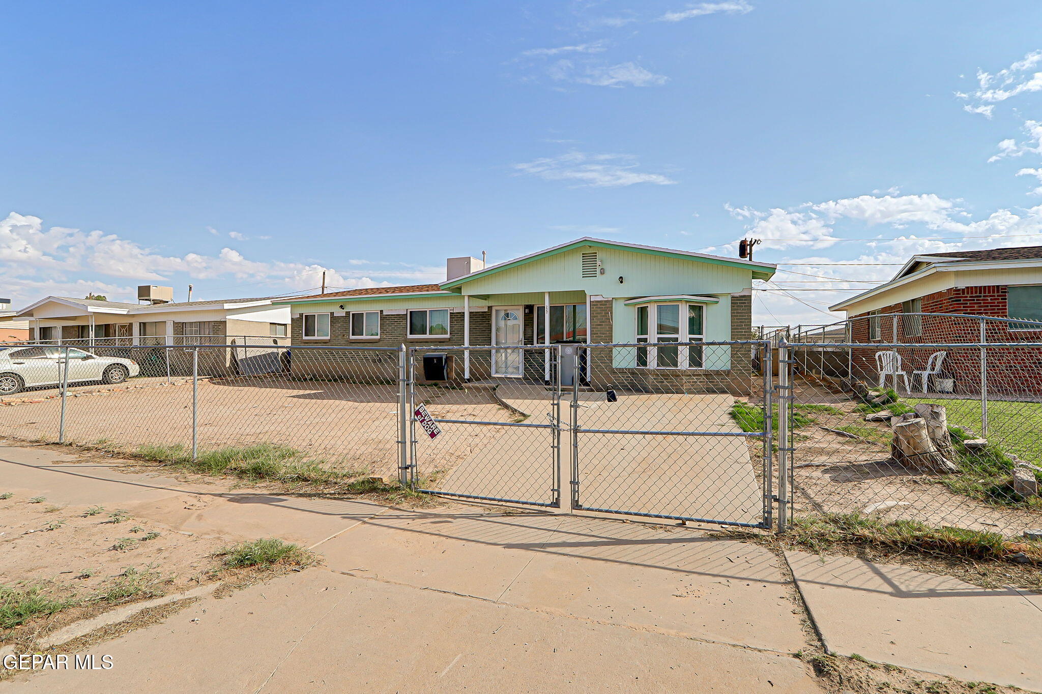 222 Kelvin Avenue Property Photo 1