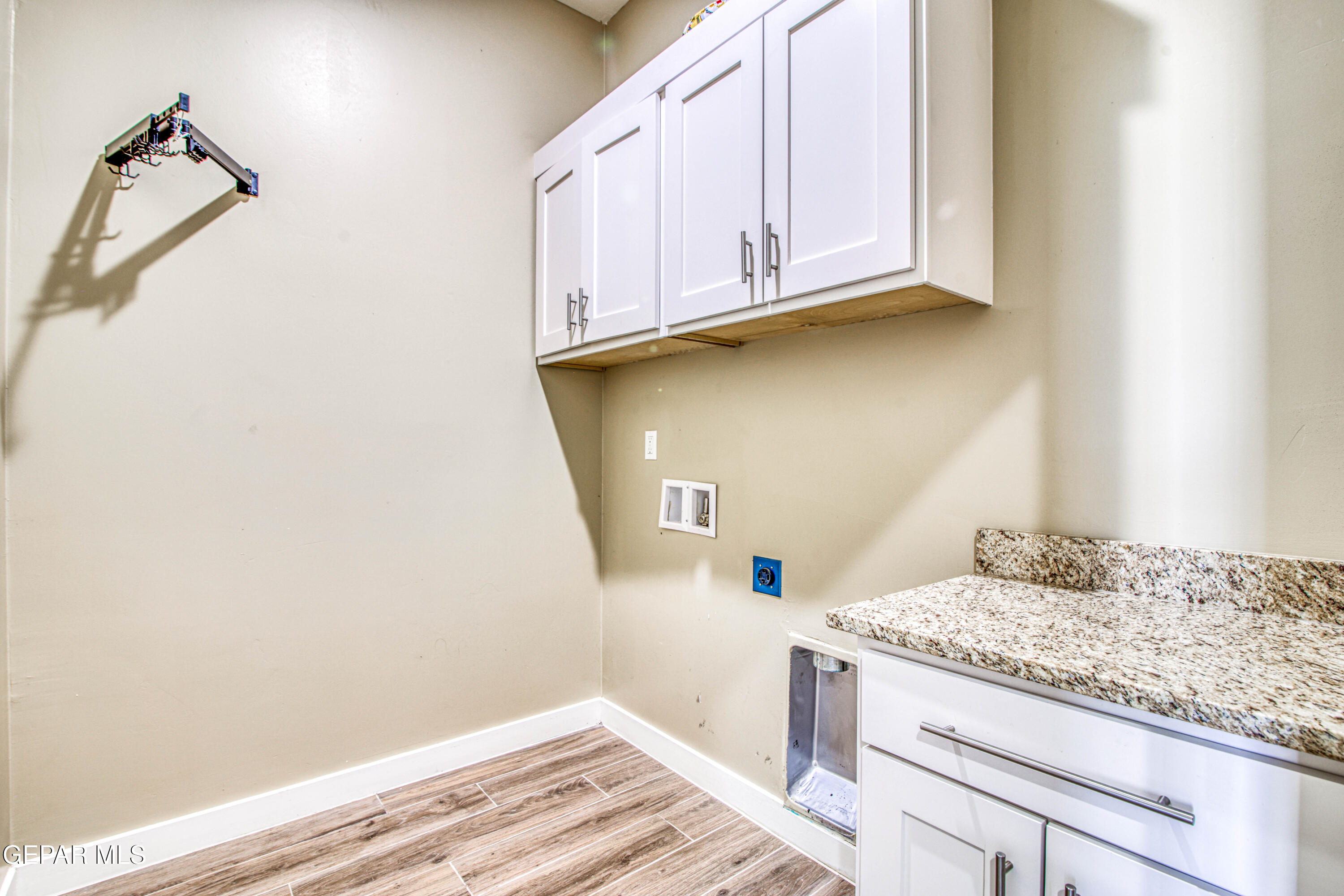 12788 Brixton Avenue Property Photo 28