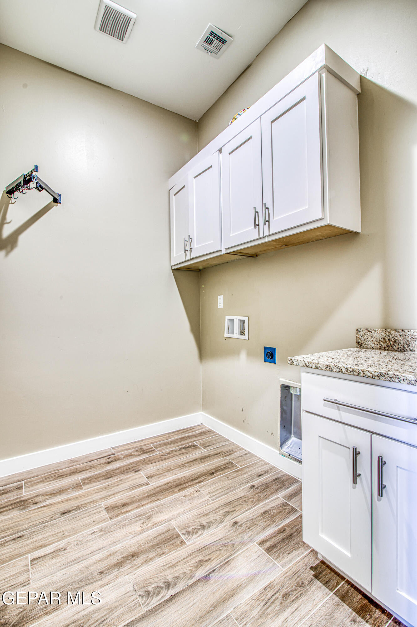 12788 Brixton Avenue Property Photo 29