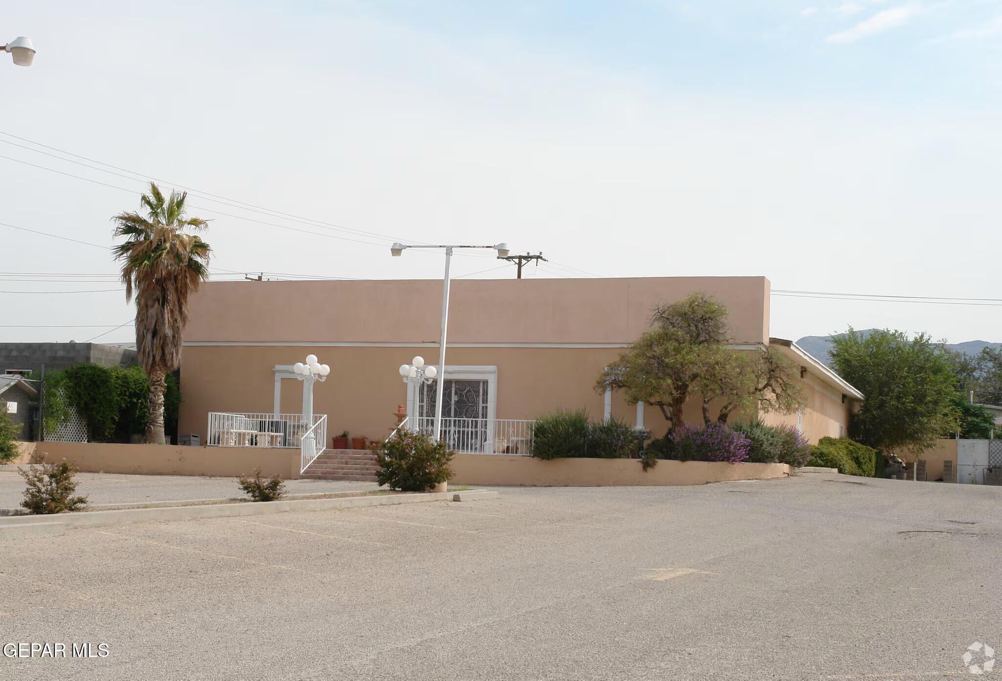 5824 Doniphan Drive