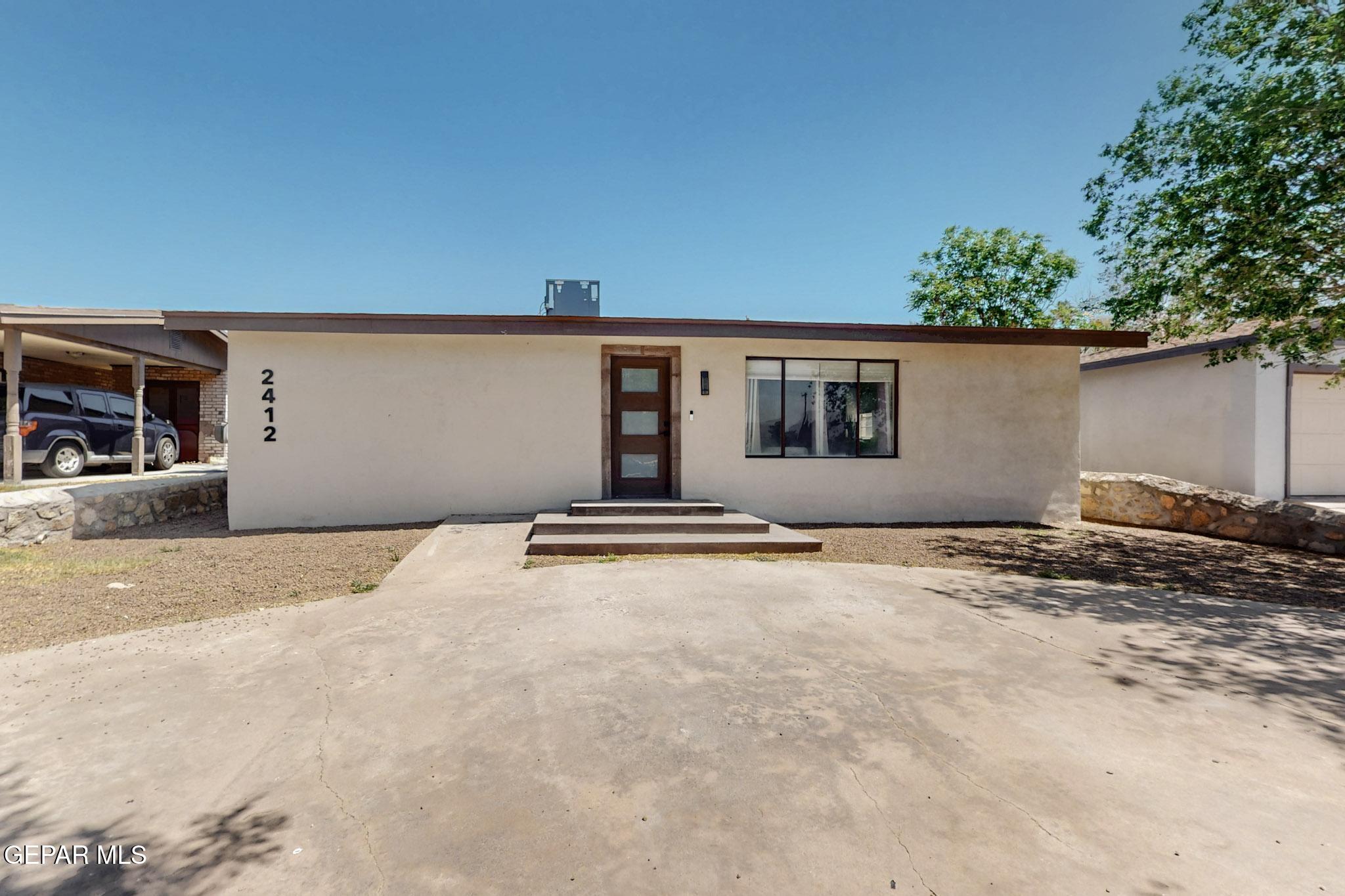 2412 N Campbell Street Property Photo 1