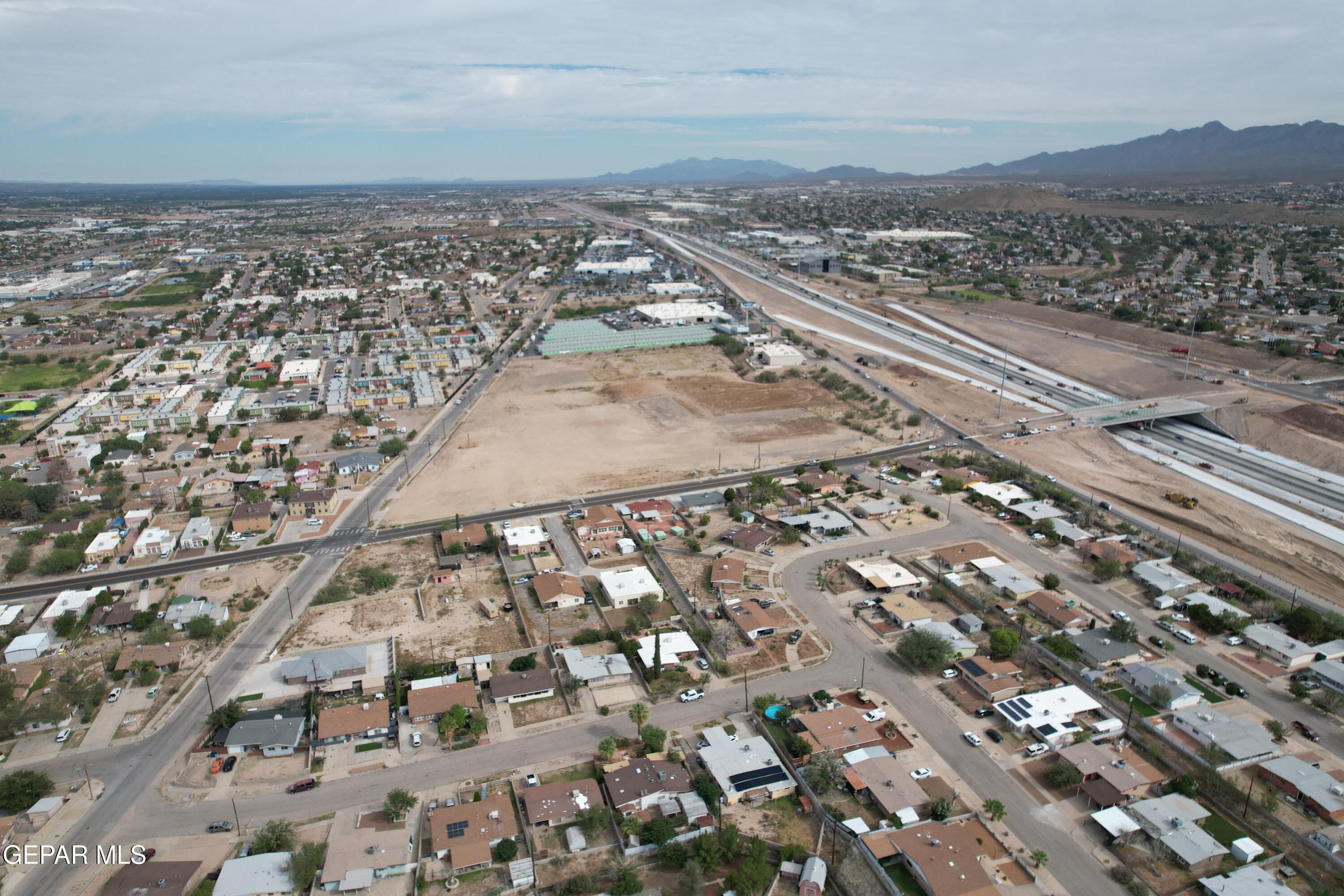 5355 S Desert Boulevard Property Photo 8