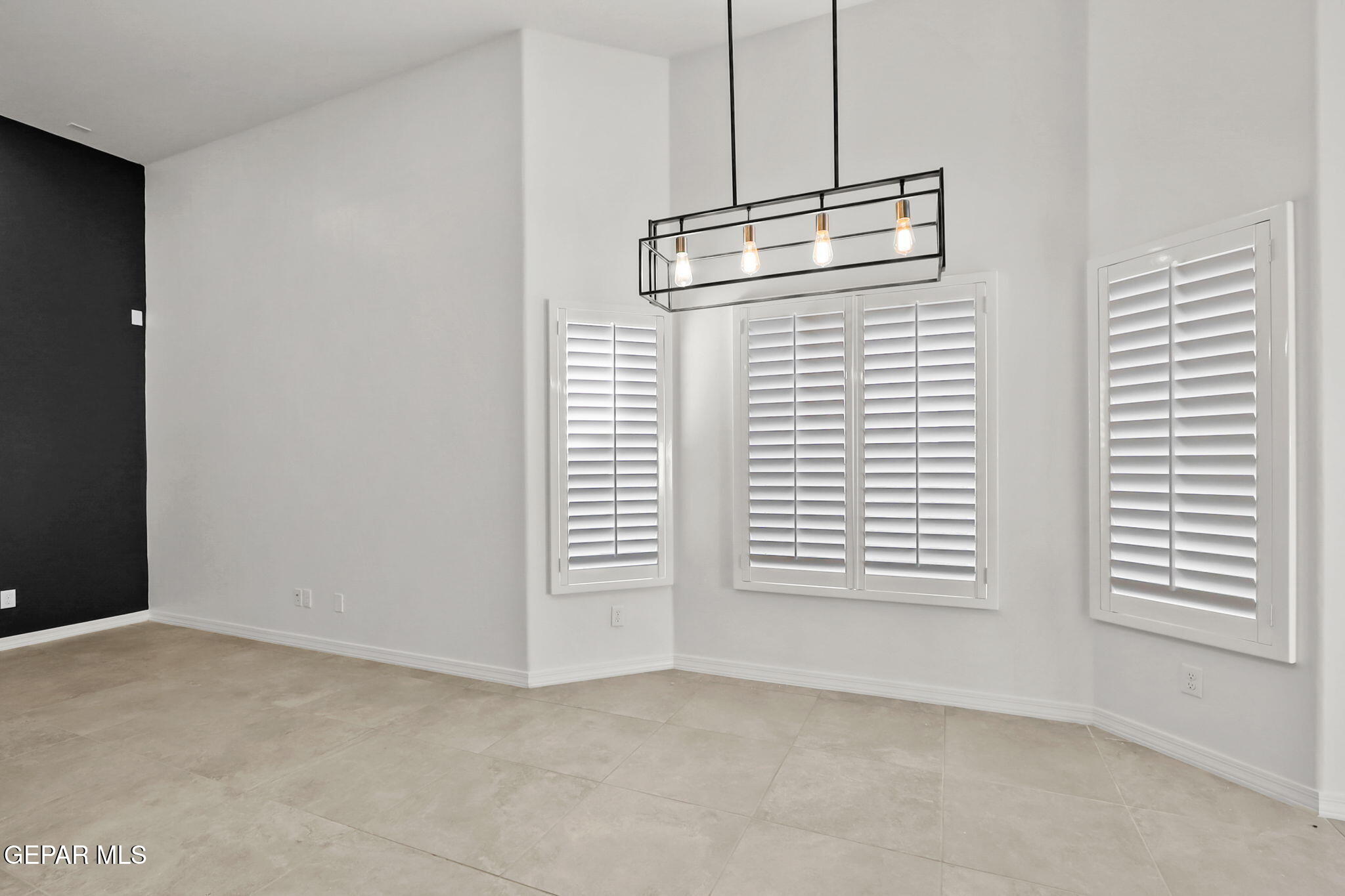 6044 Fall Ridge Property Photo 6