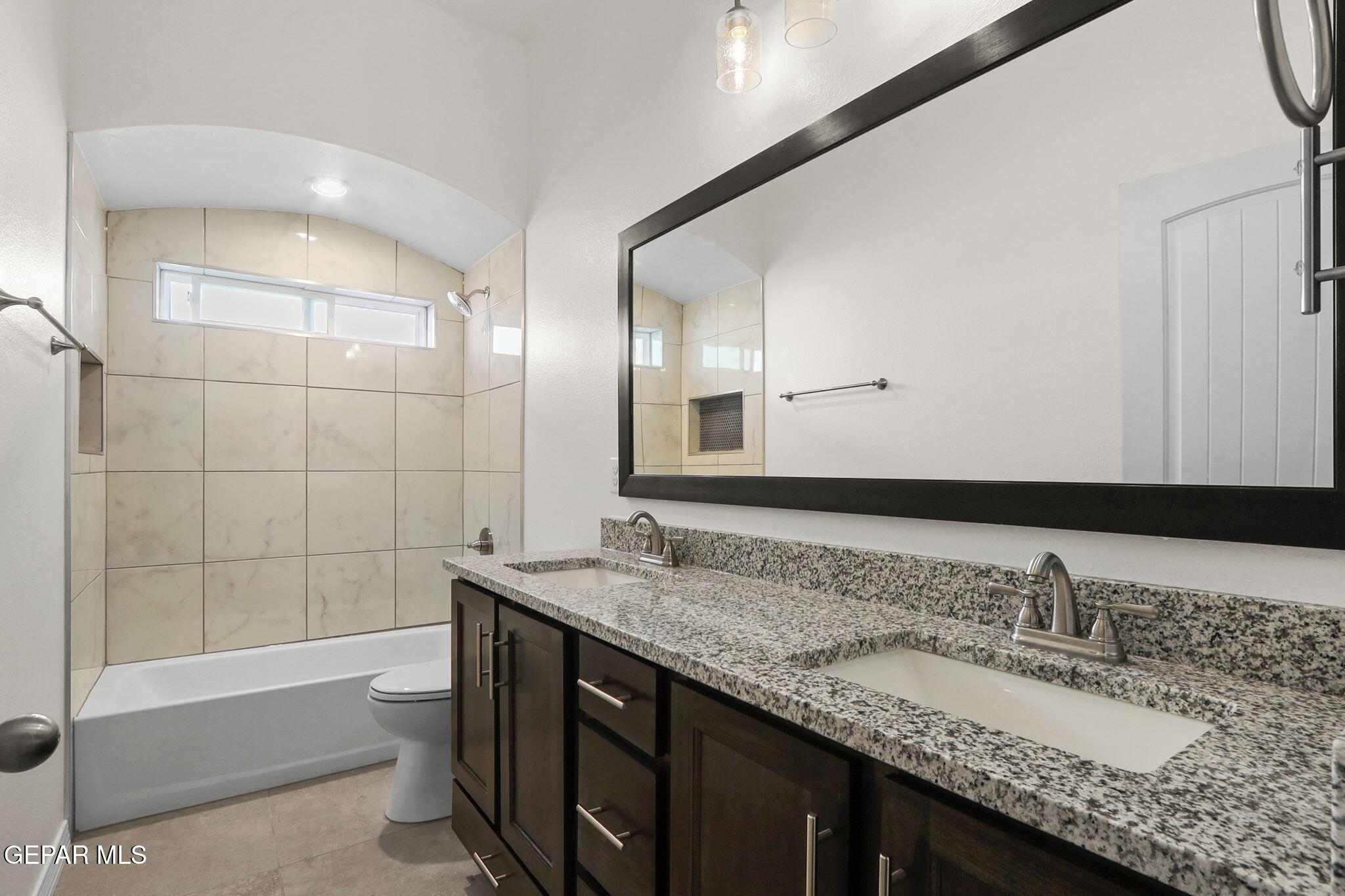 6044 Fall Ridge Property Photo 7