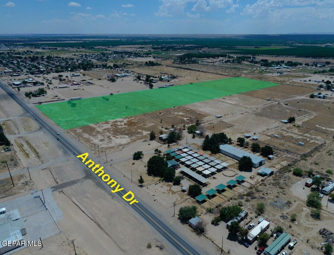 2025 Anthony Drive Property Photo 1
