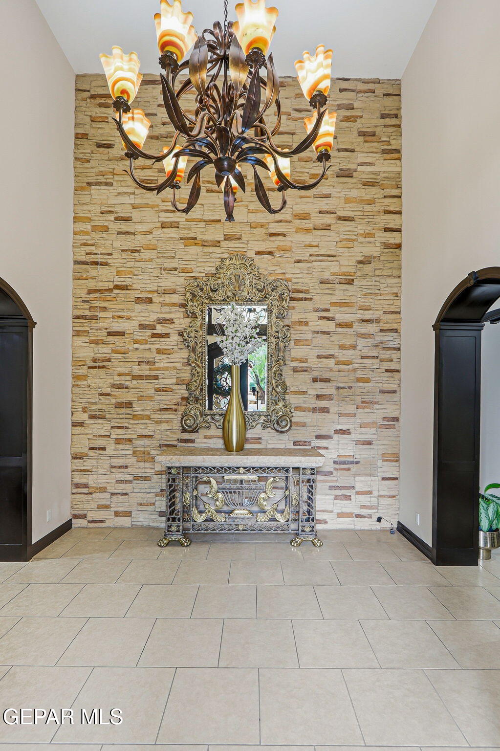 4500 Honey Willow Way Property Photo 8
