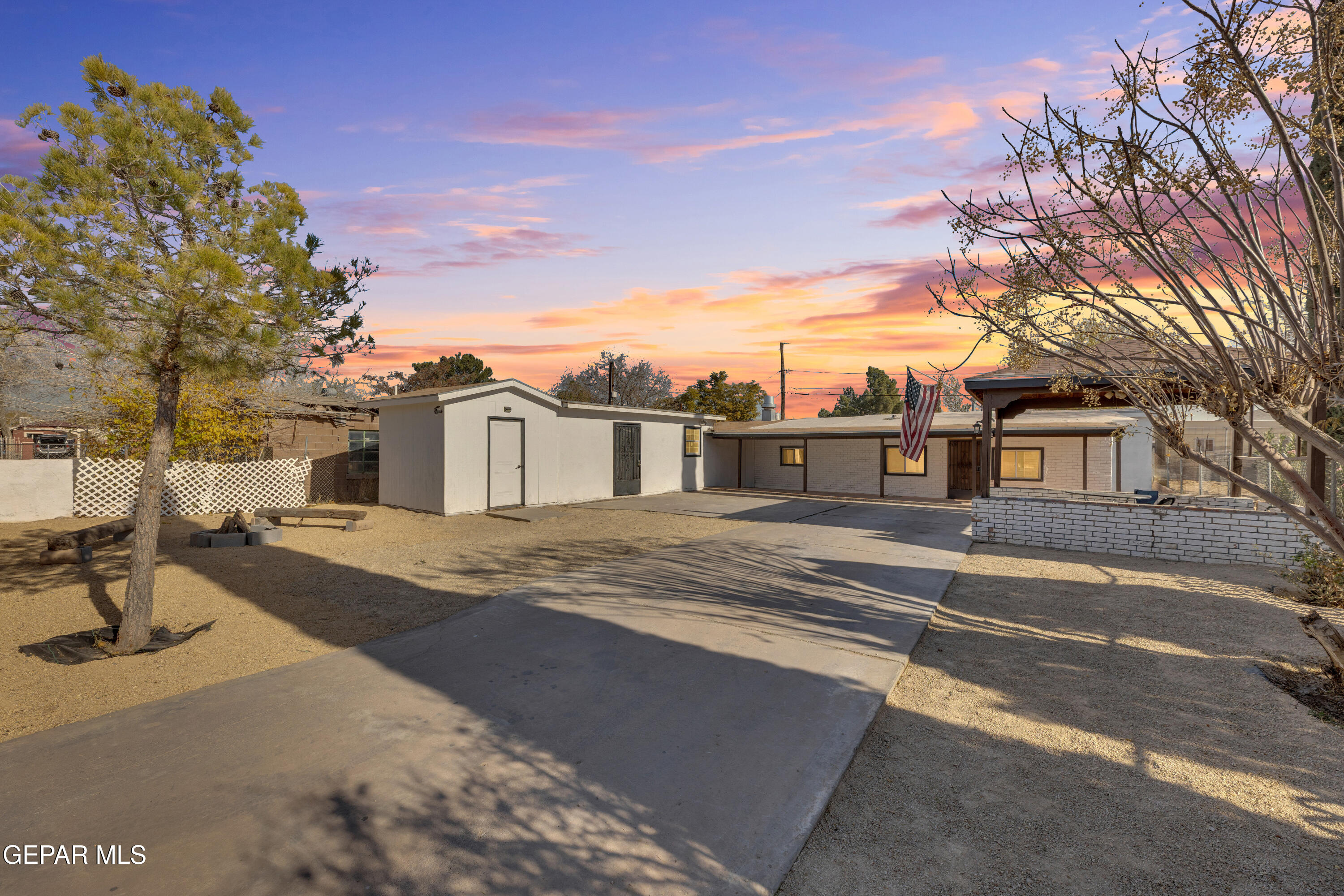 11423 Philip Drive Property Photo 1